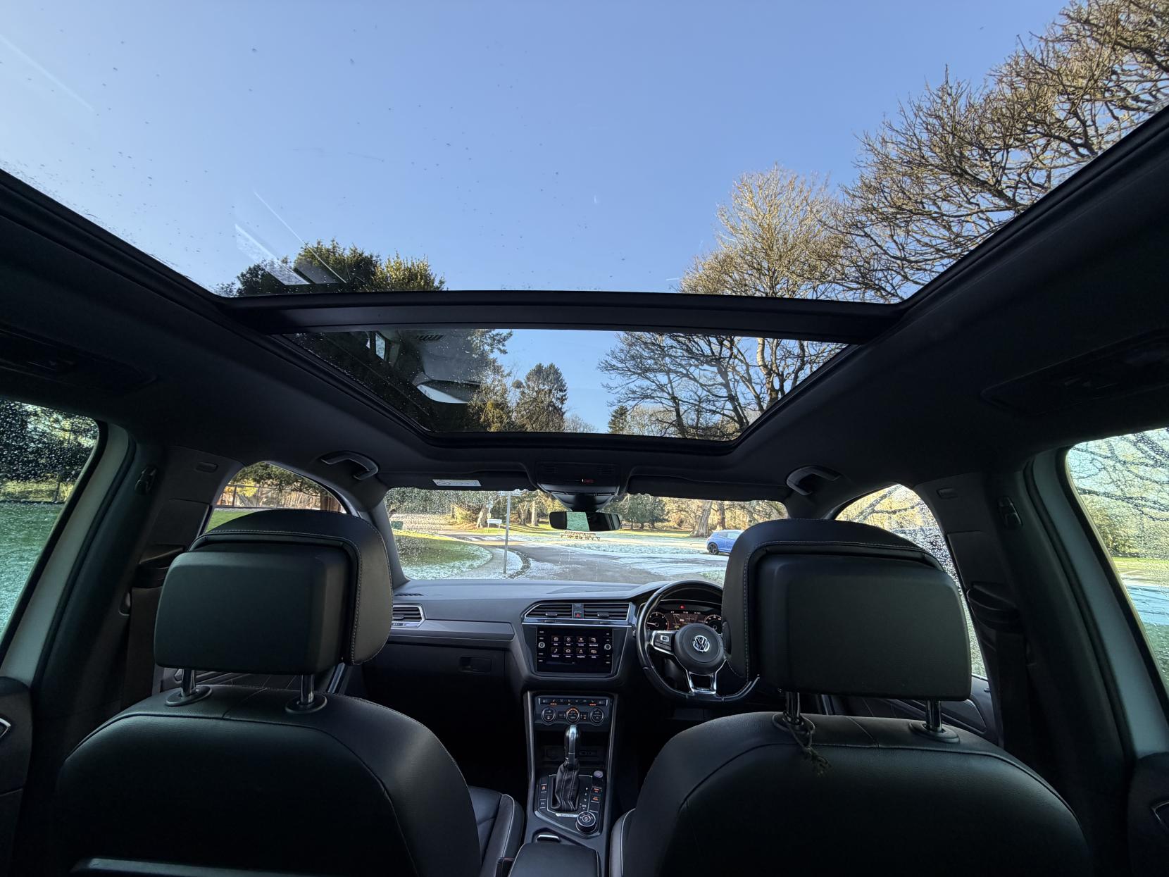 Volkswagen Tiguan 2.0 TDI R-Line SUV 5dr Diesel DSG 4Motion Euro 6 (s/s) (150 ps)