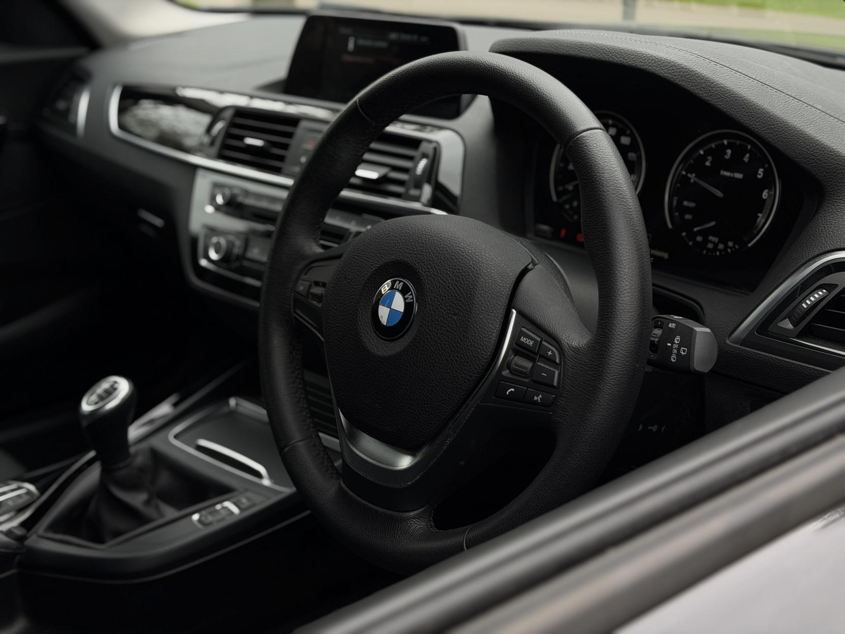 BMW 1 Series 1.5 118i Sport Hatchback 5dr Petrol Manual Euro 6 (s/s) (136 ps)