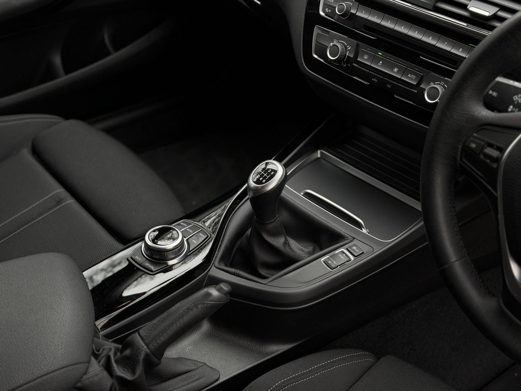 BMW 1 Series 1.5 118i Sport Hatchback 5dr Petrol Manual Euro 6 (s/s) (136 ps)