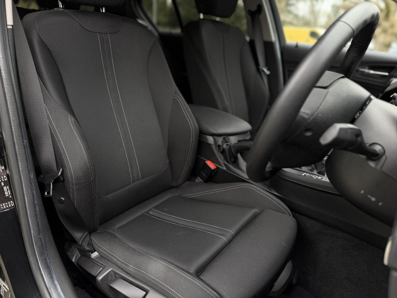 BMW 1 Series 1.5 118i Sport Hatchback 5dr Petrol Manual Euro 6 (s/s) (136 ps)