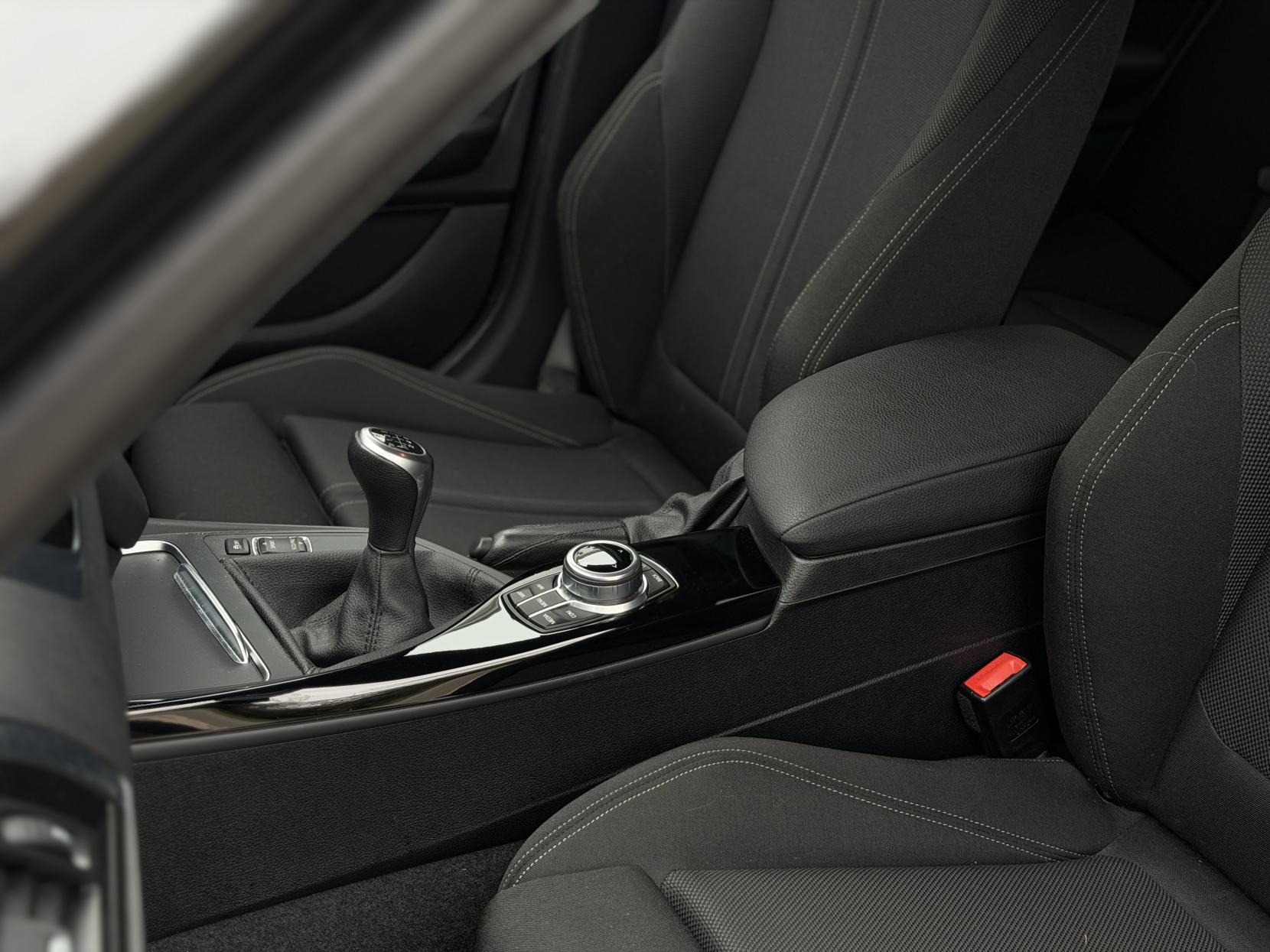 BMW 1 Series 1.5 118i Sport Hatchback 5dr Petrol Manual Euro 6 (s/s) (136 ps)