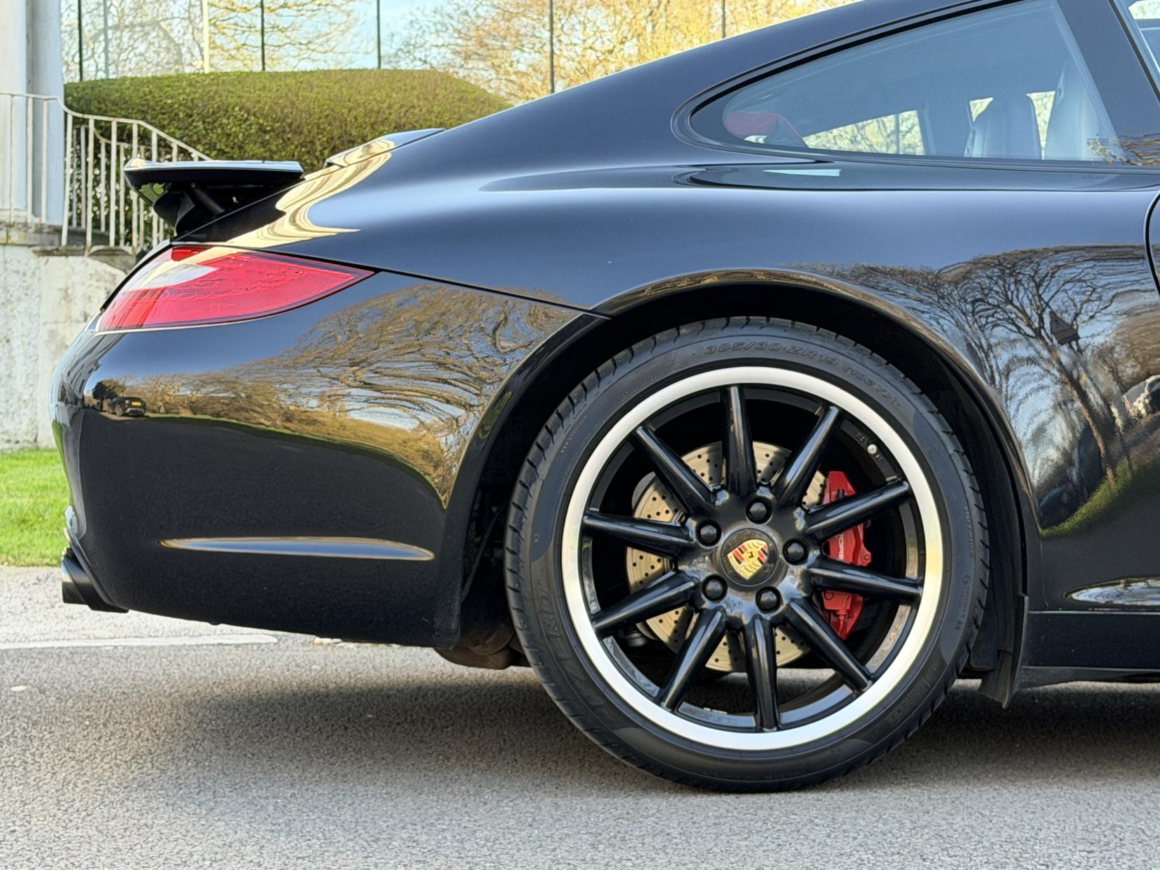 Porsche 911 3.8 997 Carrera S Coupe 2dr Petrol PDK (240 g/km, 385 bhp)