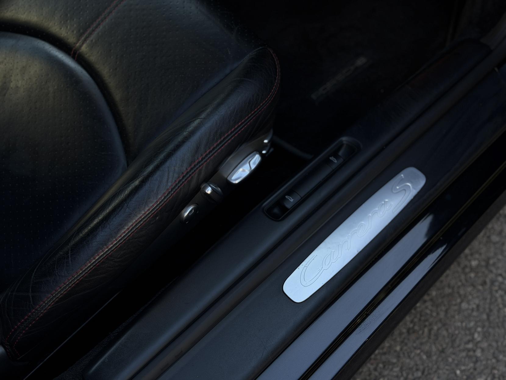 Porsche 911 3.8 997 Carrera S Coupe 2dr Petrol PDK (240 g/km, 385 bhp)