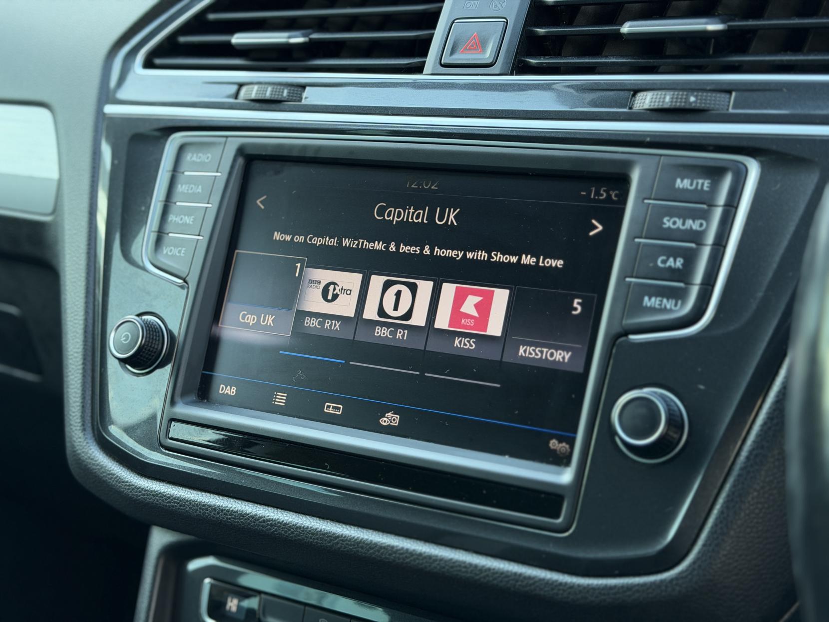 Volkswagen Tiguan 2.0 TDI BlueMotion Tech SE SUV 5dr Diesel Manual Euro 6 (s/s) (150 ps)