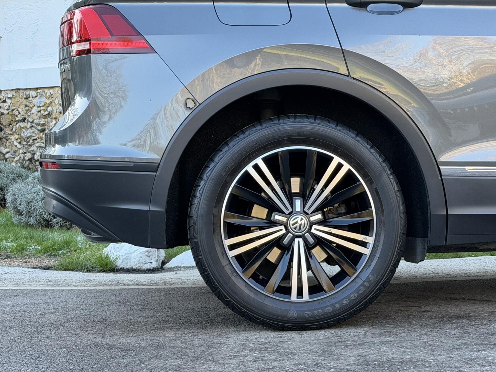 Volkswagen Tiguan 2.0 TDI BlueMotion Tech SE SUV 5dr Diesel Manual Euro 6 (s/s) (150 ps)