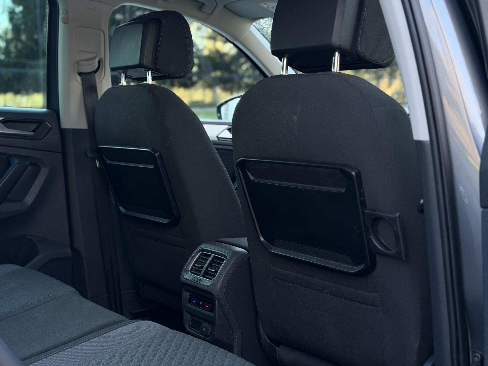 Volkswagen Tiguan 2.0 TDI BlueMotion Tech SE SUV 5dr Diesel Manual Euro 6 (s/s) (150 ps)