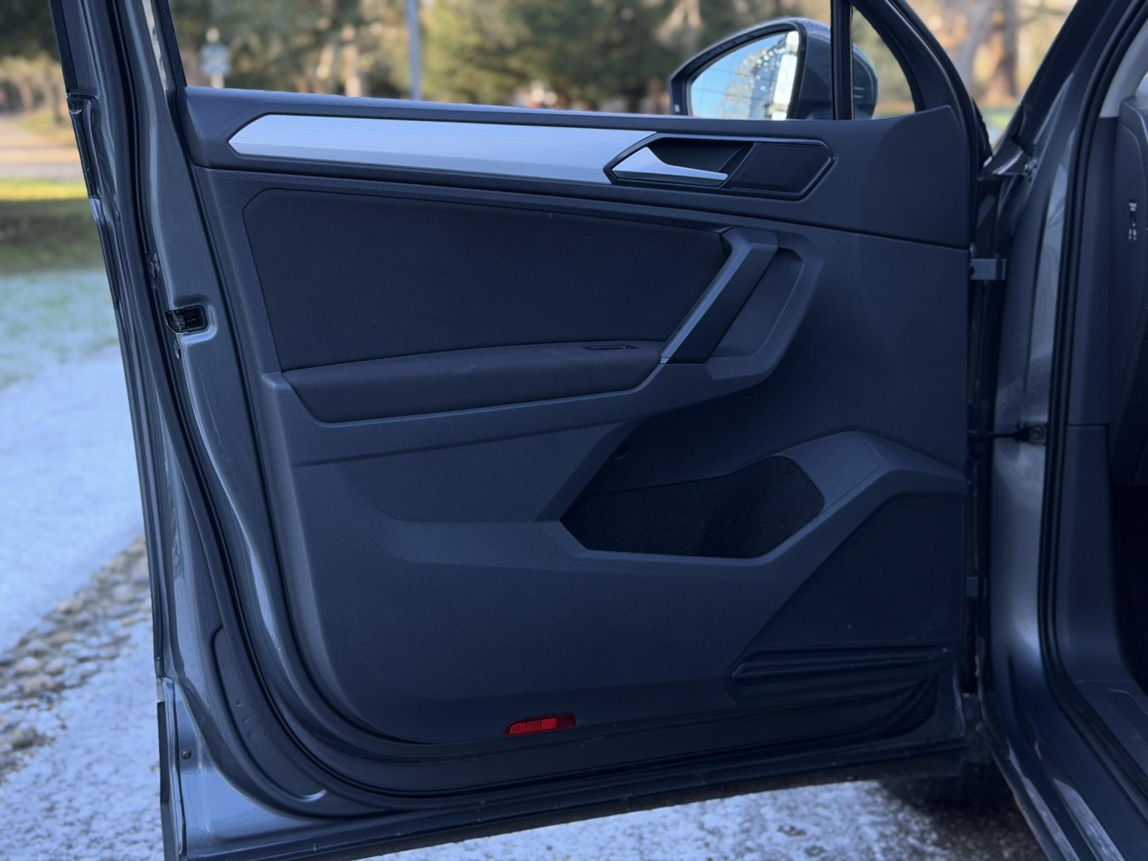 Volkswagen Tiguan 2.0 TDI BlueMotion Tech SE SUV 5dr Diesel Manual Euro 6 (s/s) (150 ps)