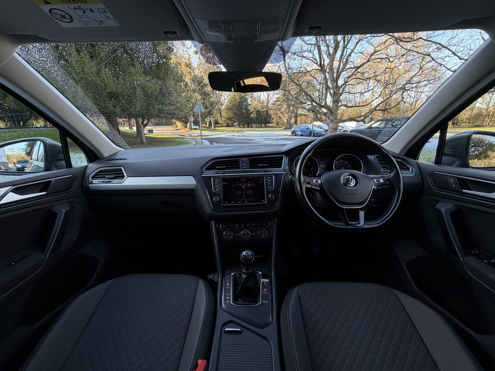 Volkswagen Tiguan 2.0 TDI BlueMotion Tech SE SUV 5dr Diesel Manual Euro 6 (s/s) (150 ps)