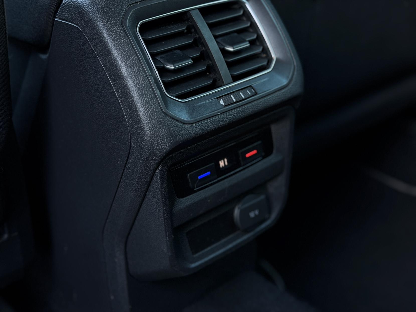 Volkswagen Tiguan 2.0 TDI BlueMotion Tech SE SUV 5dr Diesel Manual Euro 6 (s/s) (150 ps)