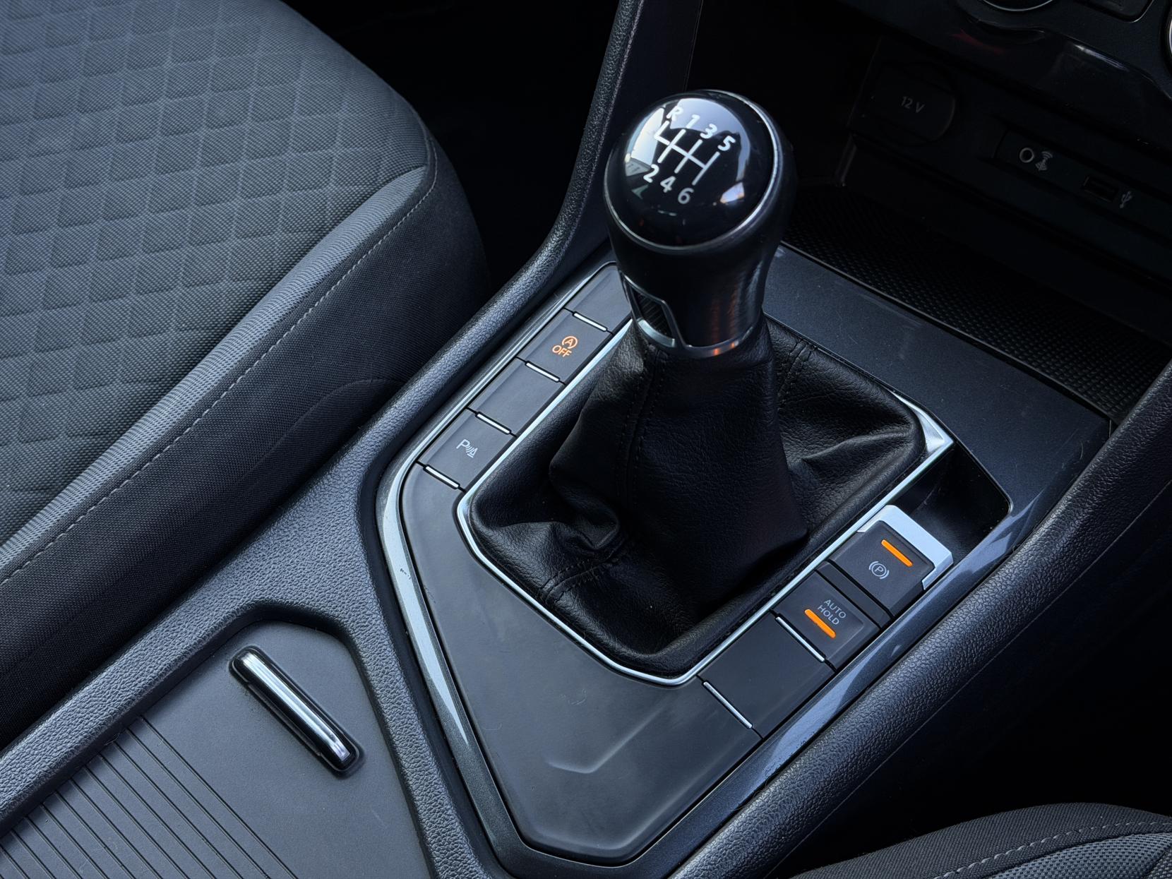 Volkswagen Tiguan 2.0 TDI BlueMotion Tech SE SUV 5dr Diesel Manual Euro 6 (s/s) (150 ps)