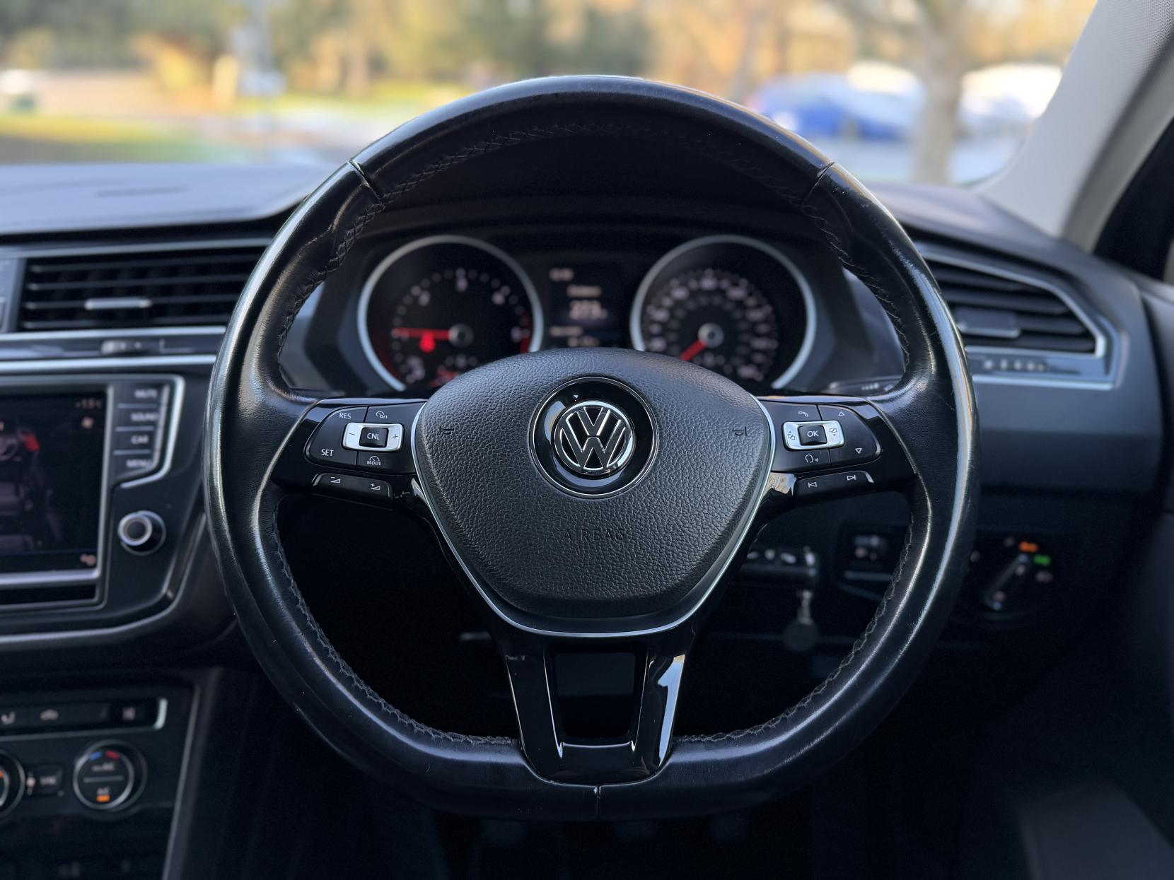 Volkswagen Tiguan 2.0 TDI BlueMotion Tech SE SUV 5dr Diesel Manual Euro 6 (s/s) (150 ps)