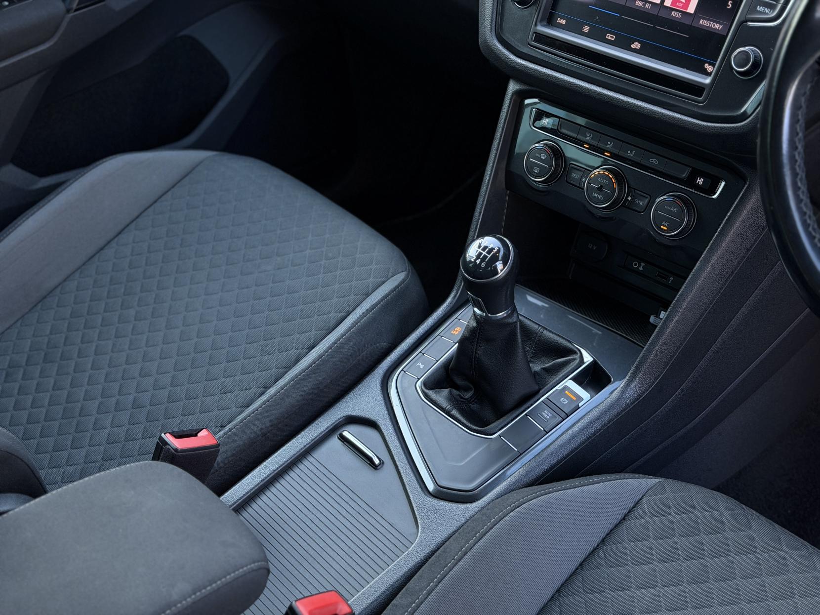 Volkswagen Tiguan 2.0 TDI BlueMotion Tech SE SUV 5dr Diesel Manual Euro 6 (s/s) (150 ps)