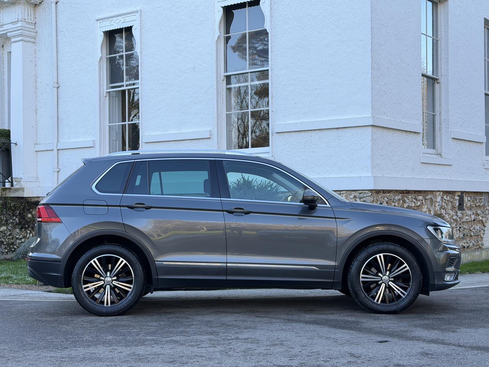 Volkswagen Tiguan 2.0 TDI BlueMotion Tech SE SUV 5dr Diesel Manual Euro 6 (s/s) (150 ps)