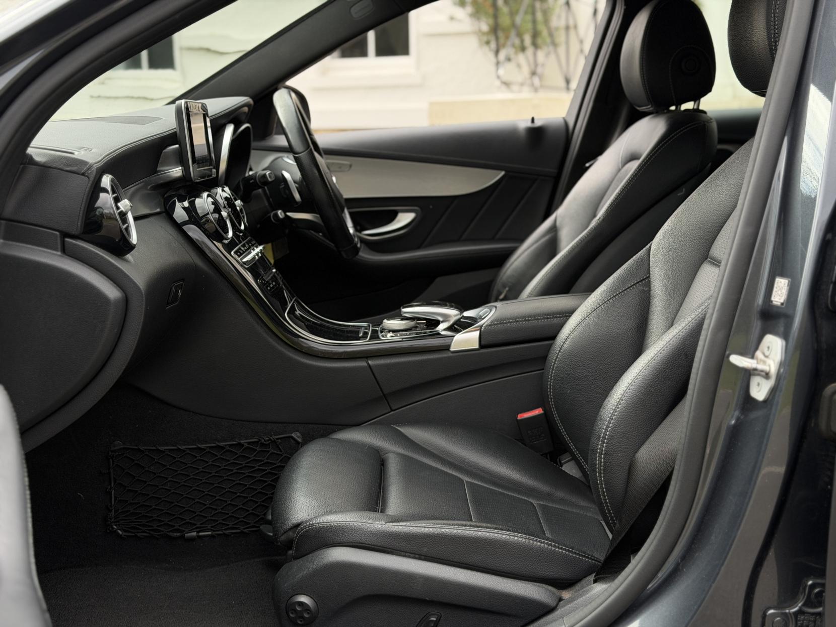 Mercedes-Benz C Class 2.0 C200 AMG Line Estate 5dr Petrol 7G-Tronic+ Euro 6 (s/s) (184 ps)