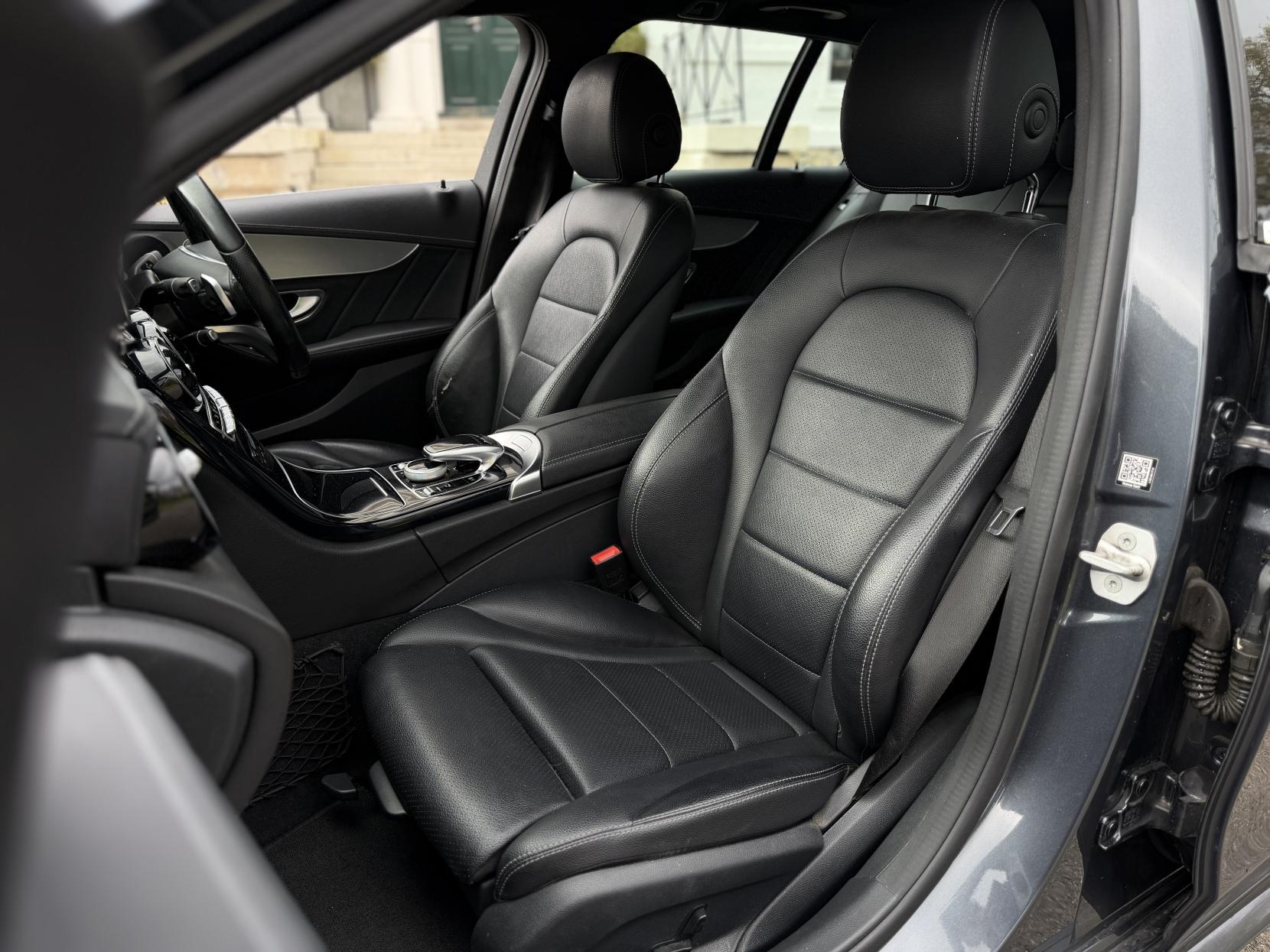 Mercedes-Benz C Class 2.0 C200 AMG Line Estate 5dr Petrol 7G-Tronic+ Euro 6 (s/s) (184 ps)