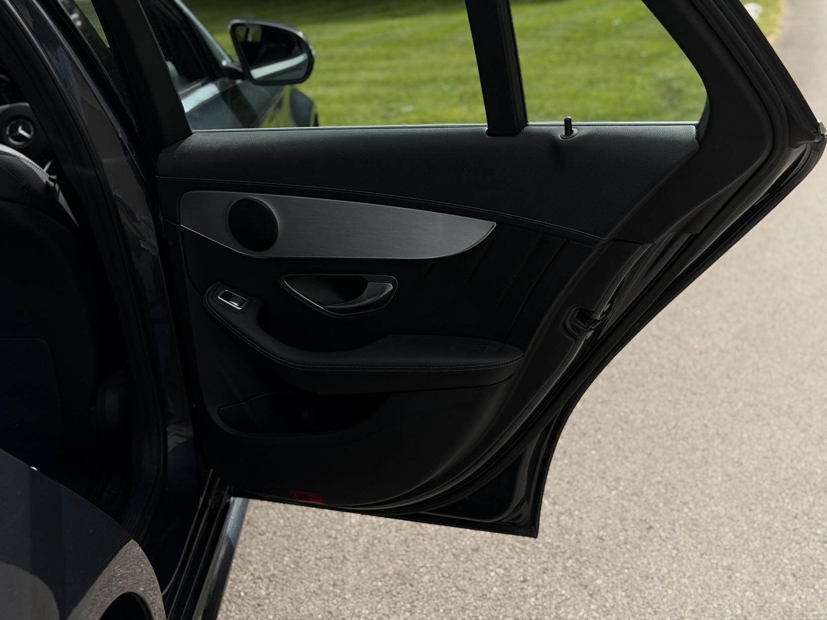 Mercedes-Benz C Class 2.0 C200 AMG Line Estate 5dr Petrol 7G-Tronic+ Euro 6 (s/s) (184 ps)