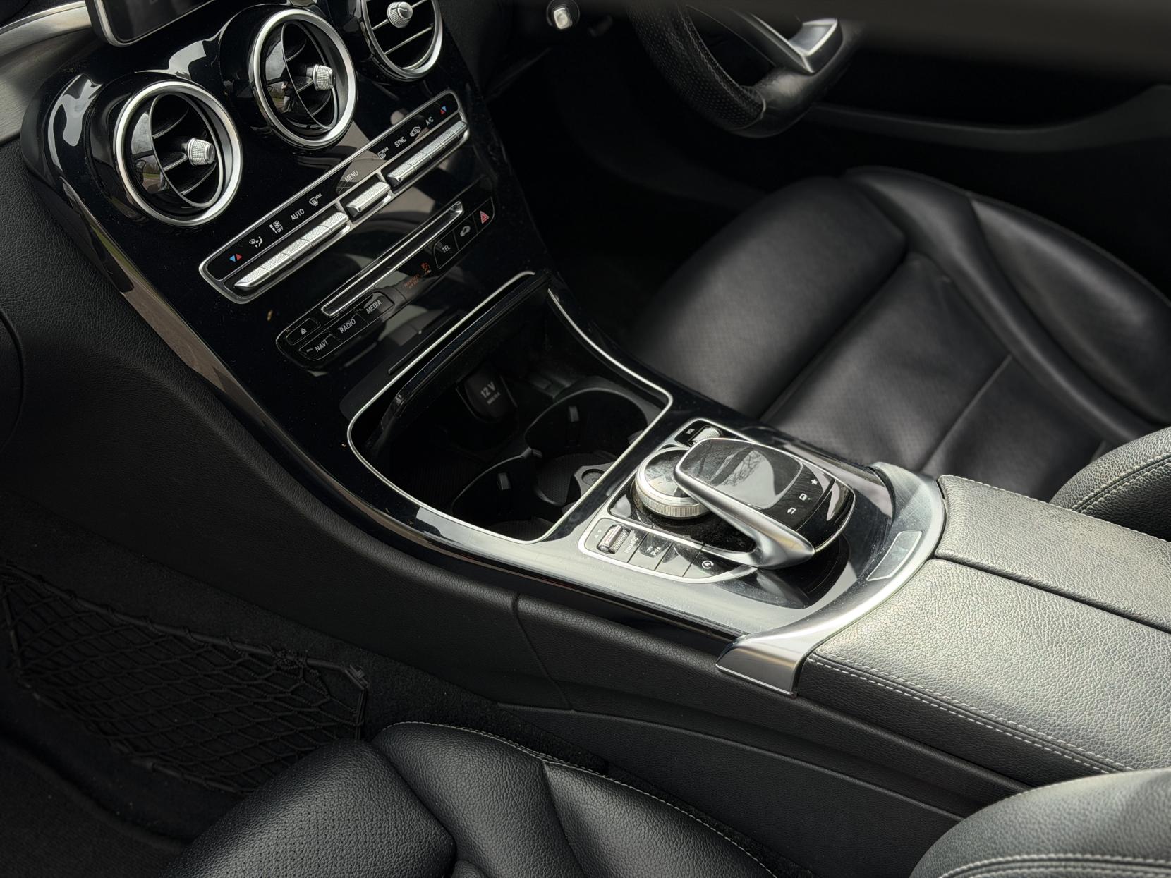 Mercedes-Benz C Class 2.0 C200 AMG Line Estate 5dr Petrol 7G-Tronic+ Euro 6 (s/s) (184 ps)