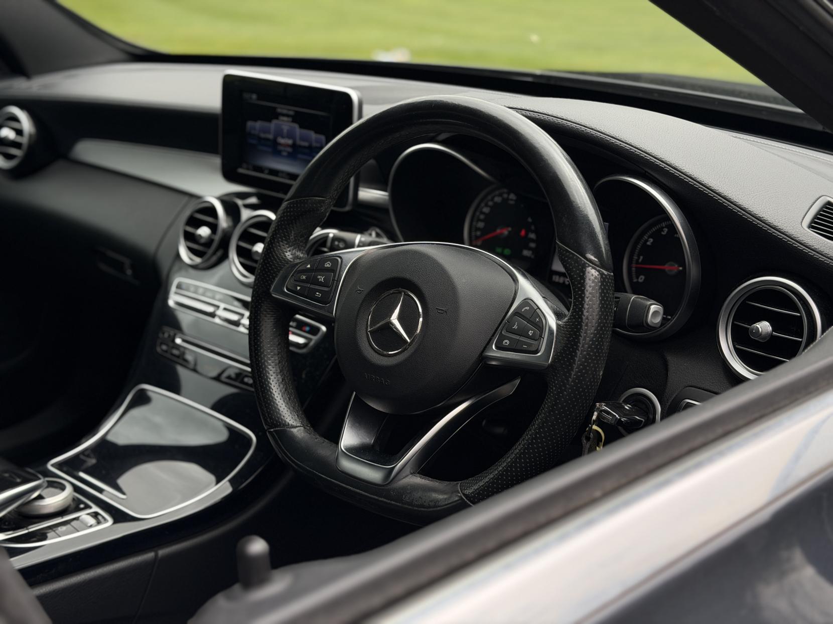 Mercedes-Benz C Class 2.0 C200 AMG Line Estate 5dr Petrol 7G-Tronic+ Euro 6 (s/s) (184 ps)