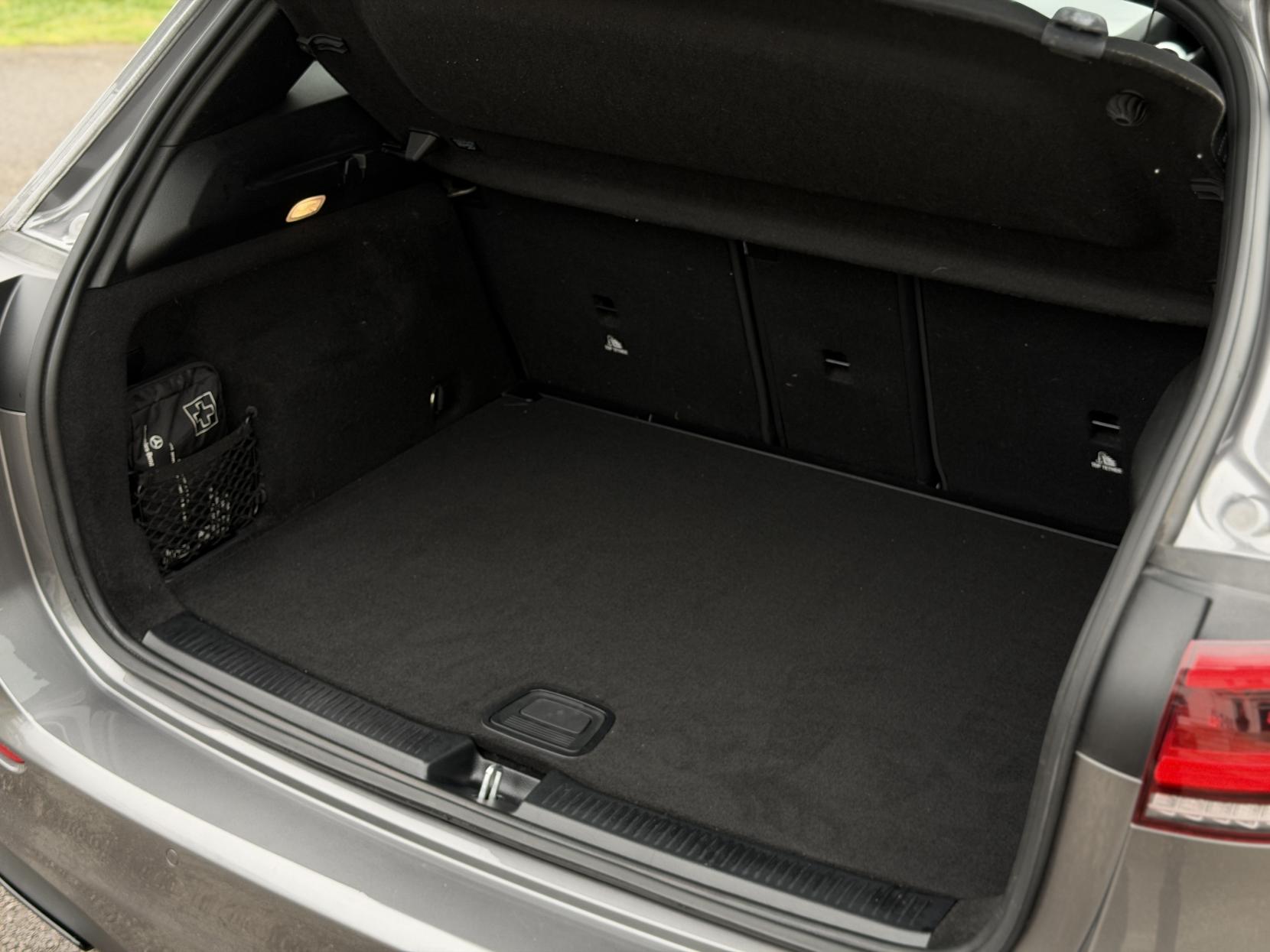 Mercedes-Benz B Class 2.0 B200d AMG Line Edition (Executive) MPV 5dr Diesel 8G-DCT Euro 6 (s/s) (150 ps)