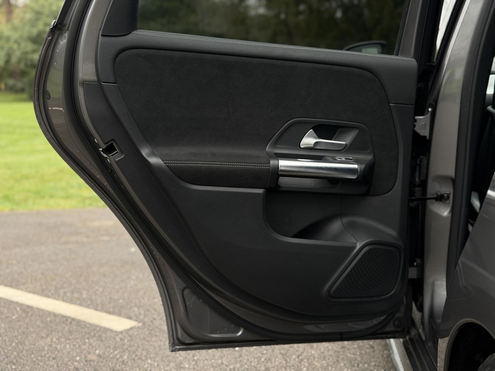 Mercedes-Benz B Class 2.0 B200d AMG Line Edition (Executive) MPV 5dr Diesel 8G-DCT Euro 6 (s/s) (150 ps)