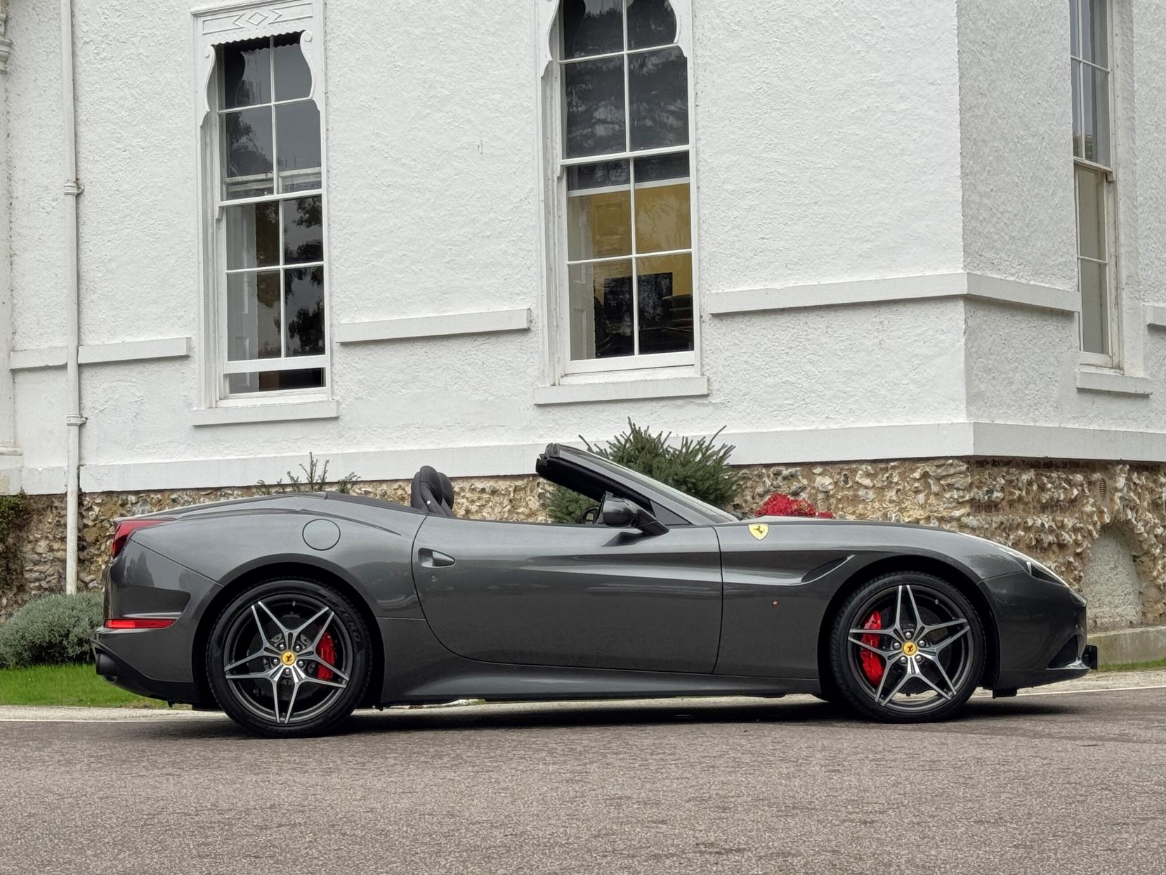Ferrari California 3.8 V8 T Convertible 2dr Petrol F1 DCT Euro 6 (s/s) (560 ps)