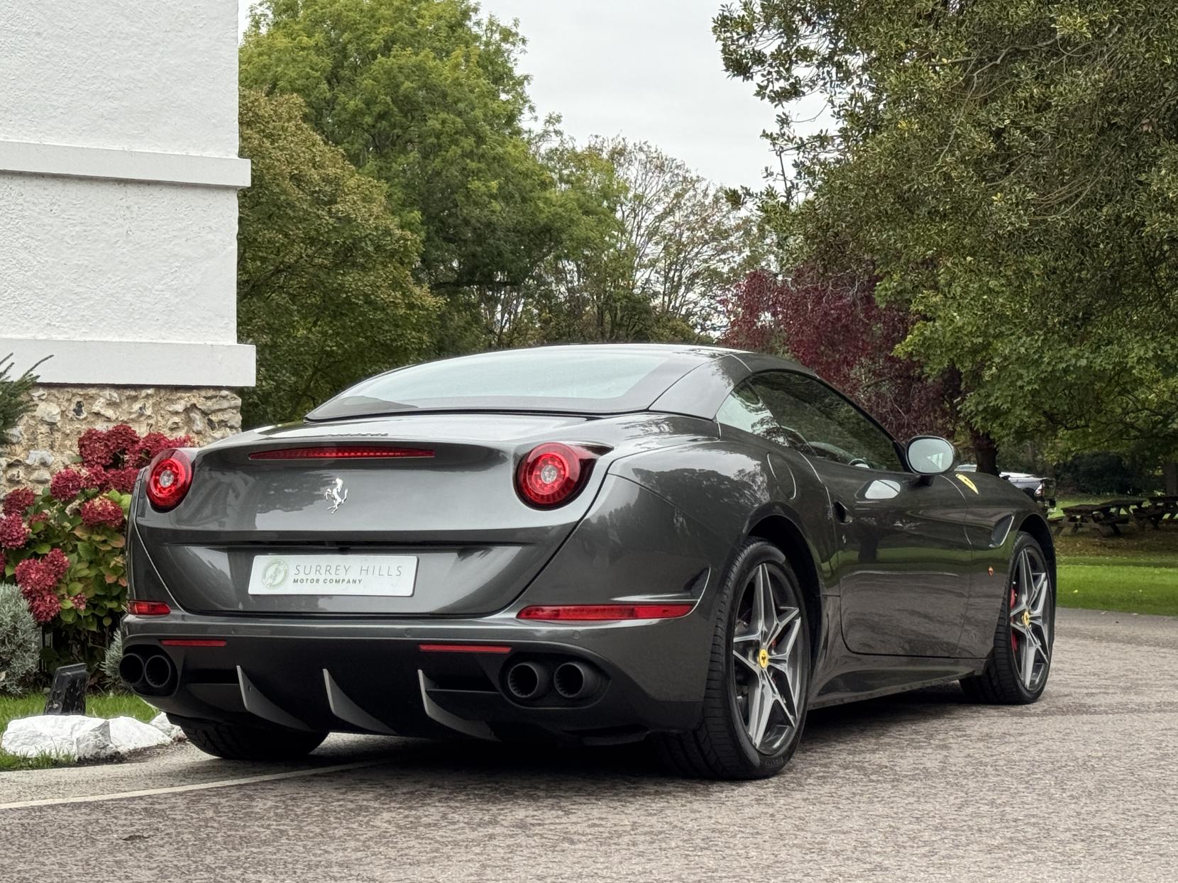 Ferrari California 3.8 V8 T Convertible 2dr Petrol F1 DCT Euro 6 (s/s) (560 ps)