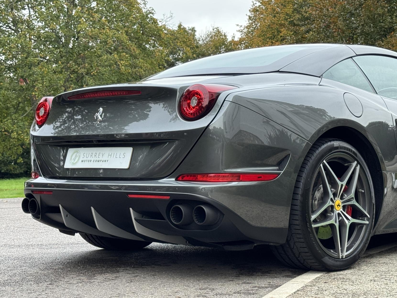 Ferrari California 3.8 V8 T Convertible 2dr Petrol F1 DCT Euro 6 (s/s) (560 ps)