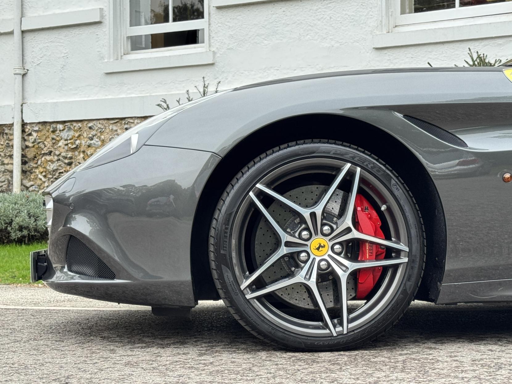 Ferrari California 3.8 V8 T Convertible 2dr Petrol F1 DCT Euro 6 (s/s) (560 ps)