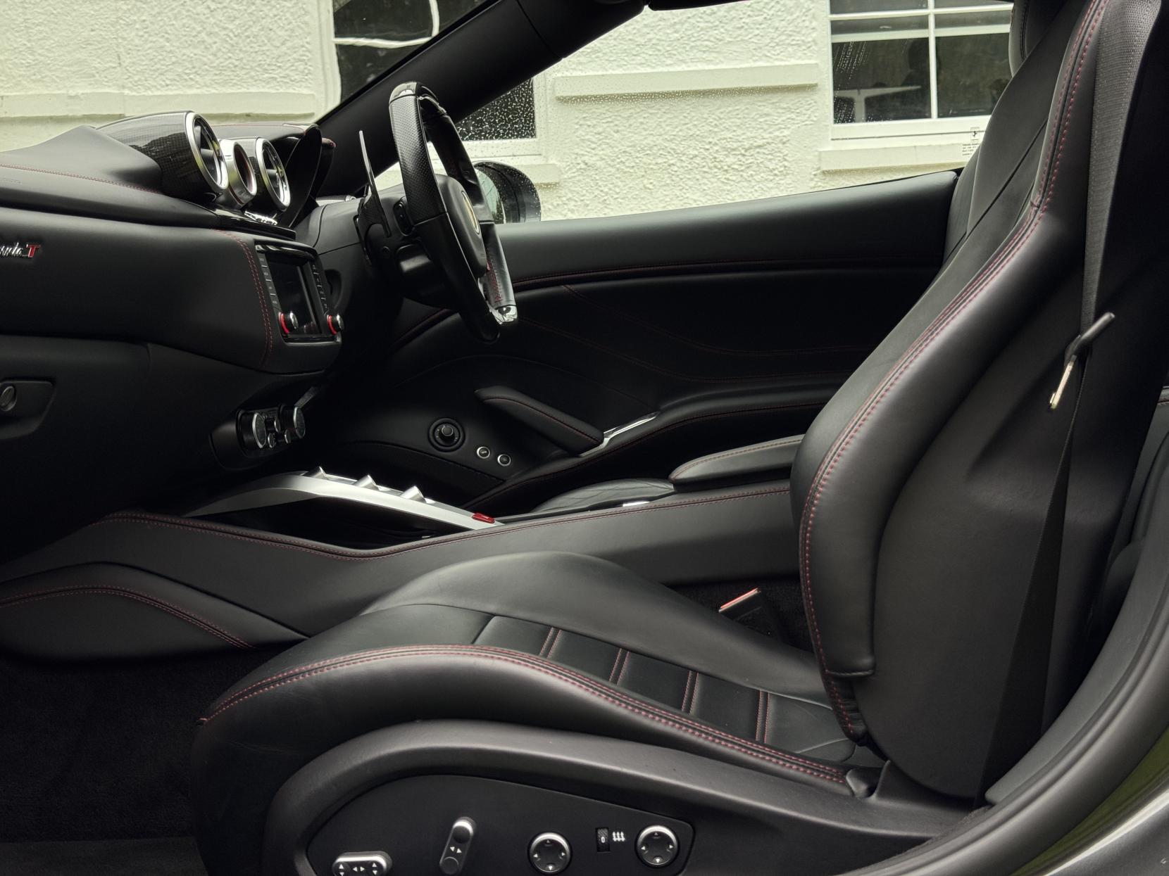 Ferrari California 3.8 V8 T Convertible 2dr Petrol F1 DCT Euro 6 (s/s) (560 ps)