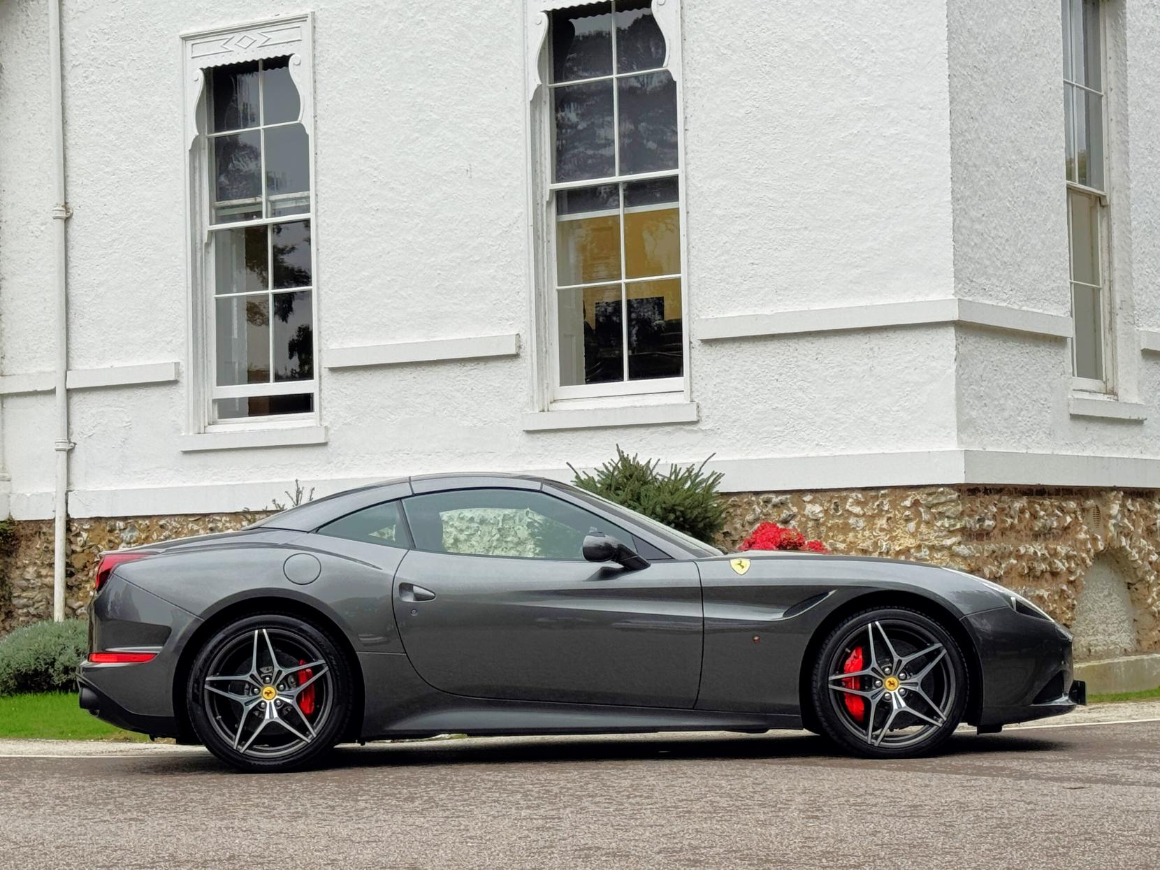 Ferrari California 3.8 V8 T Convertible 2dr Petrol F1 DCT Euro 6 (s/s) (560 ps)