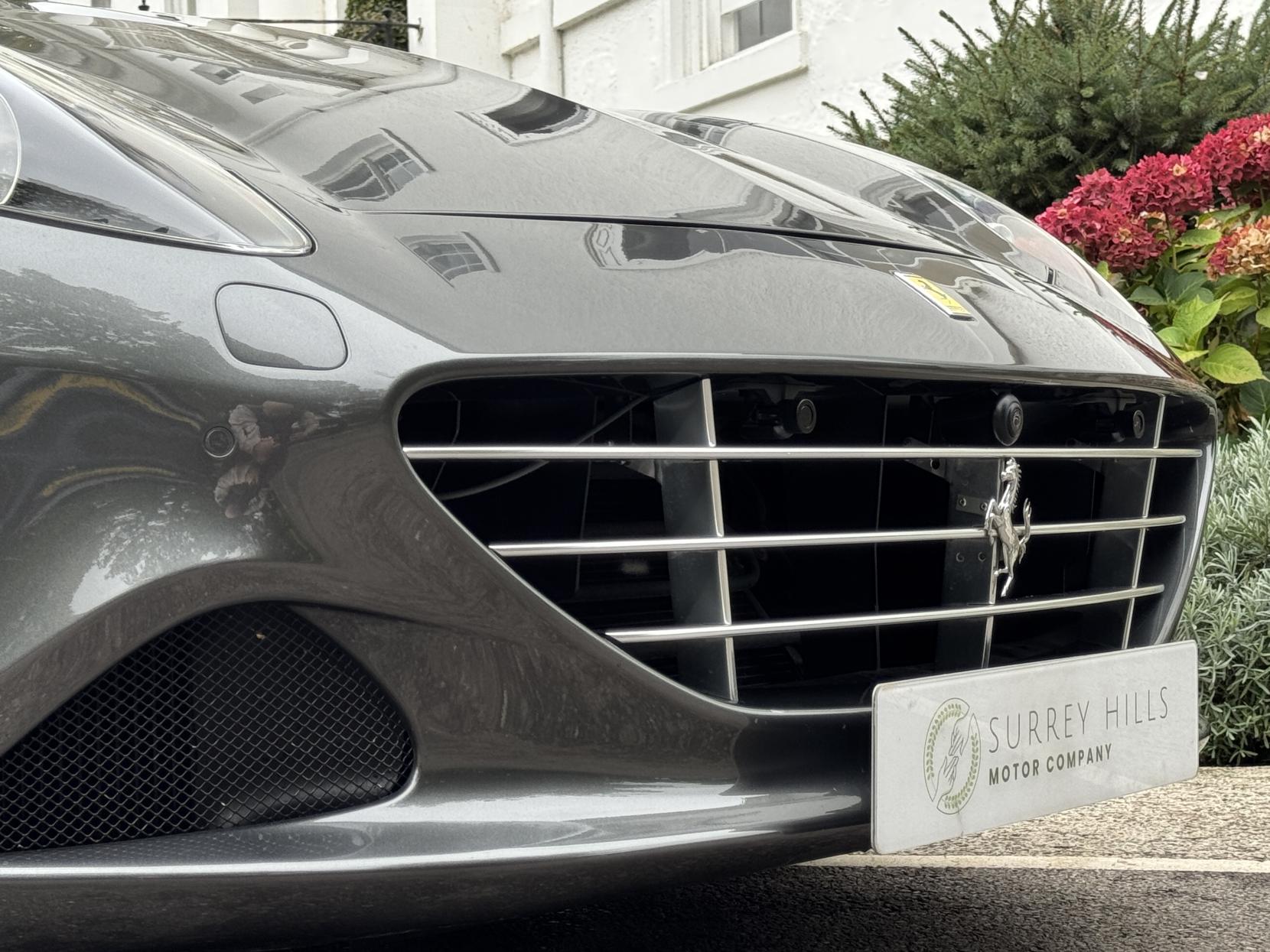 Ferrari California 3.8 V8 T Convertible 2dr Petrol F1 DCT Euro 6 (s/s) (560 ps)