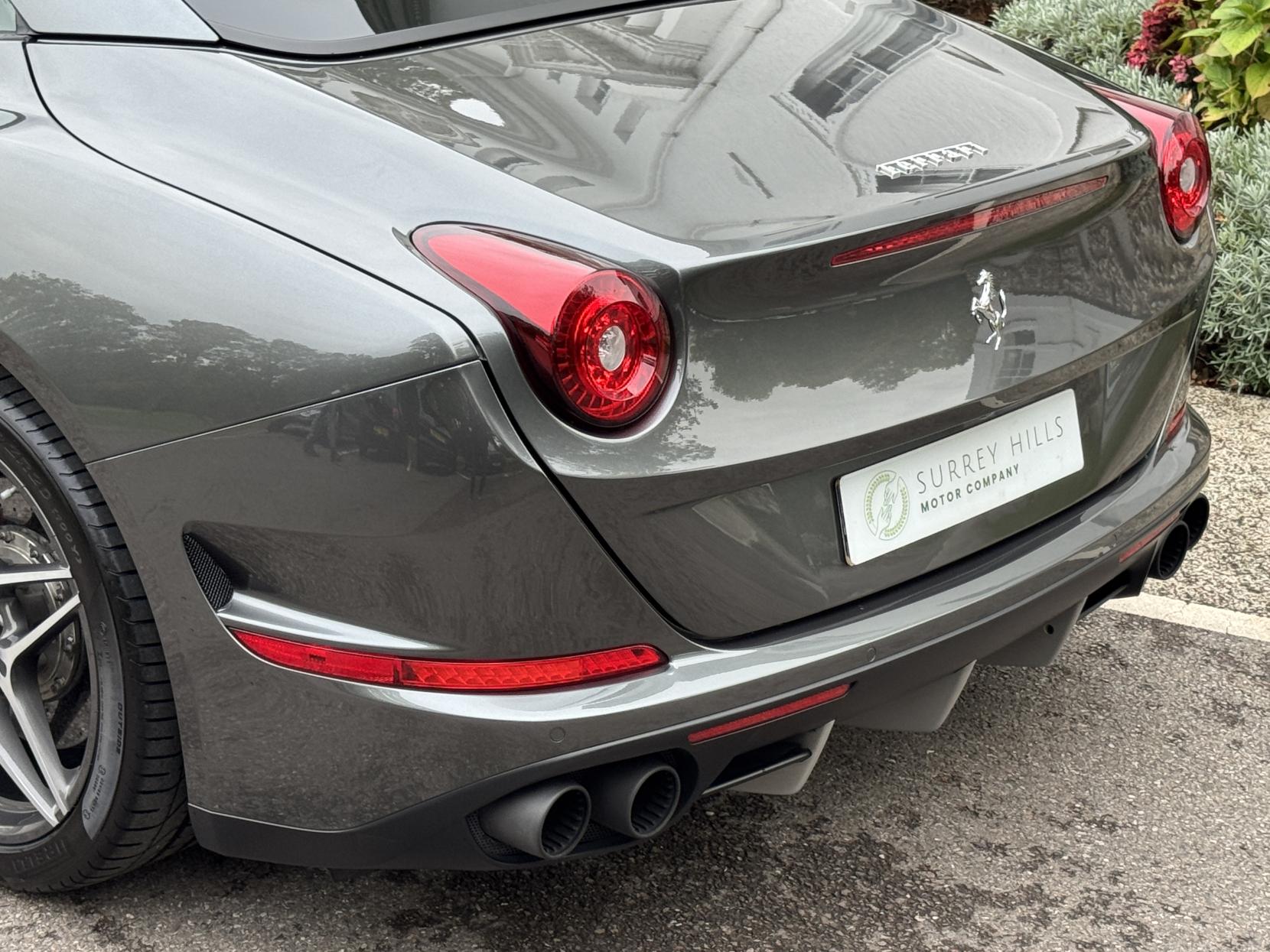 Ferrari California 3.8 V8 T Convertible 2dr Petrol F1 DCT Euro 6 (s/s) (560 ps)