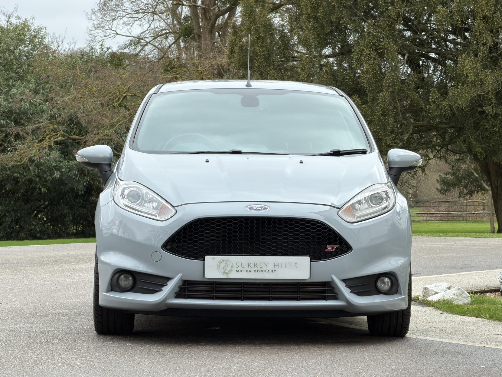 Ford Fiesta 1.6T EcoBoost ST-200 Hatchback 3dr Petrol Manual Euro 6 (200 ps)