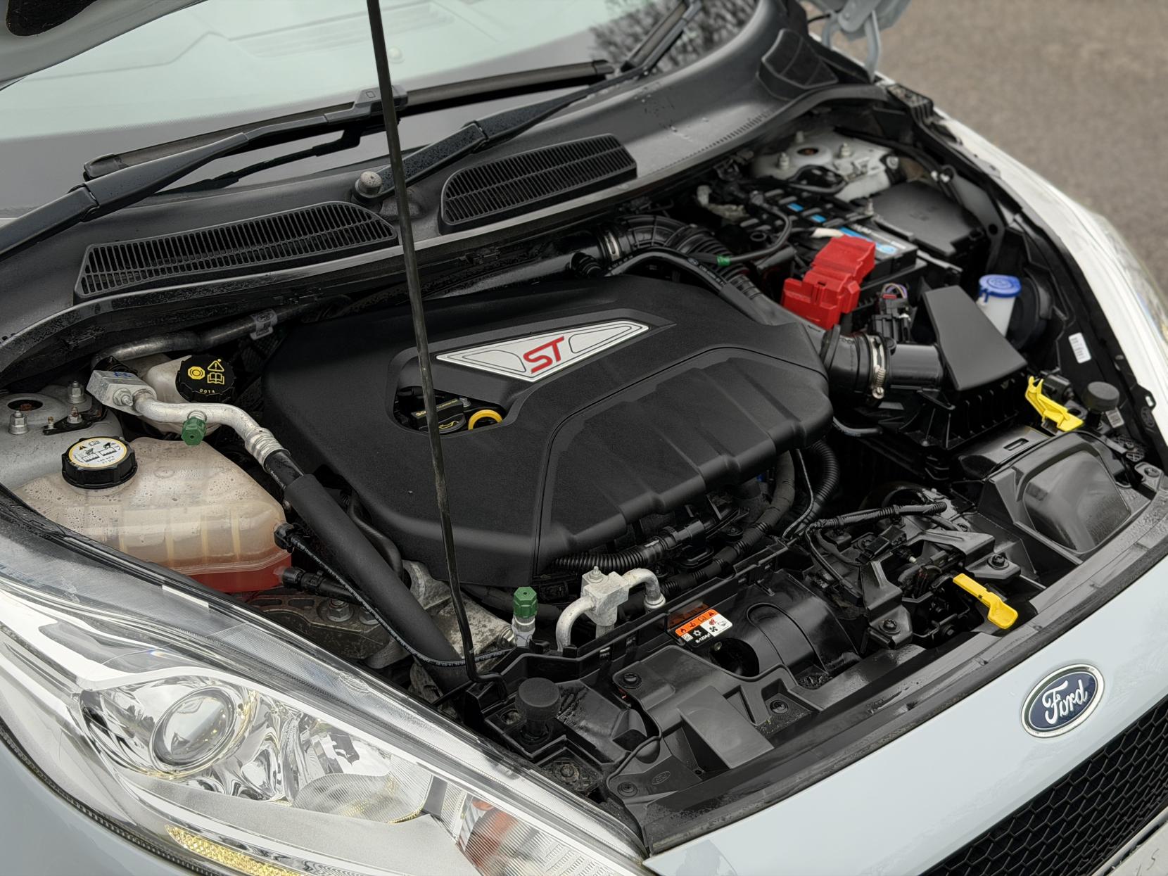 Ford Fiesta 1.6T EcoBoost ST-200 Hatchback 3dr Petrol Manual Euro 6 (200 ps)