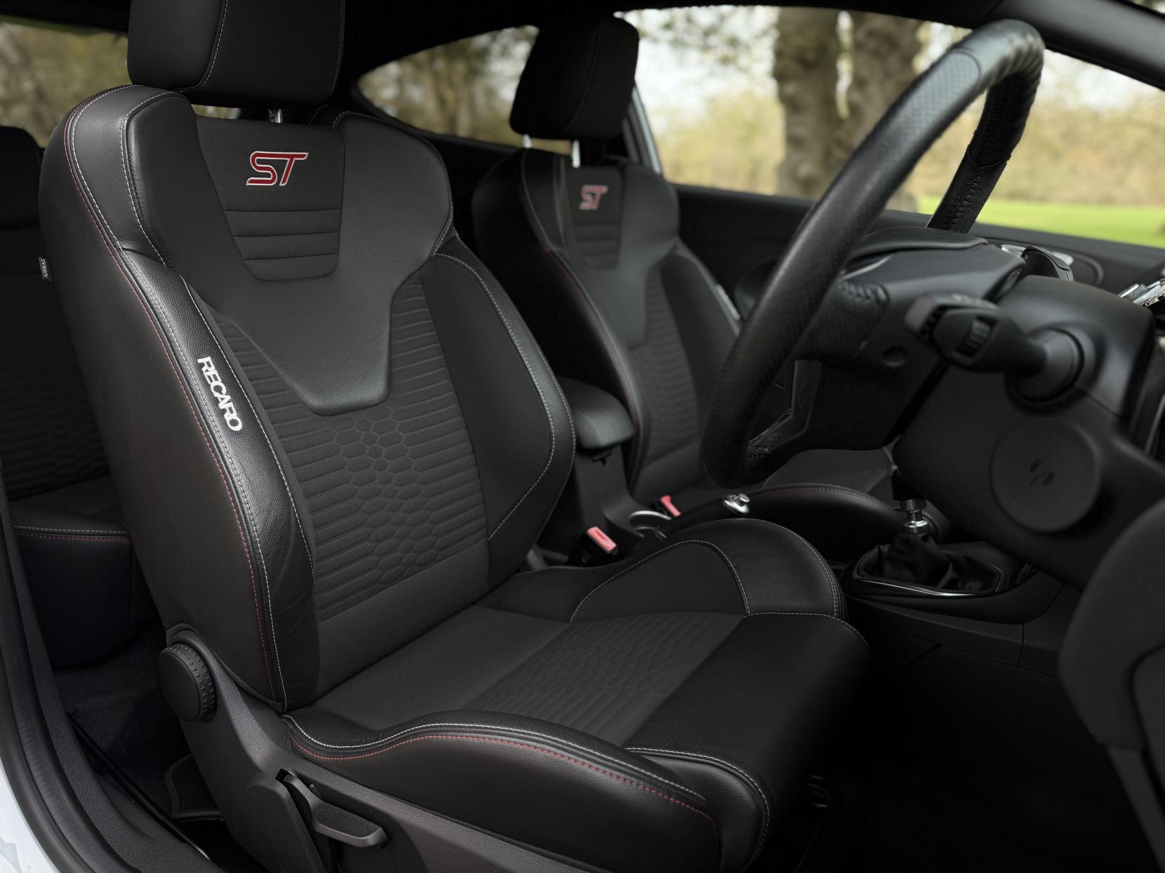 Ford Fiesta 1.6T EcoBoost ST-200 Hatchback 3dr Petrol Manual Euro 6 (200 ps)