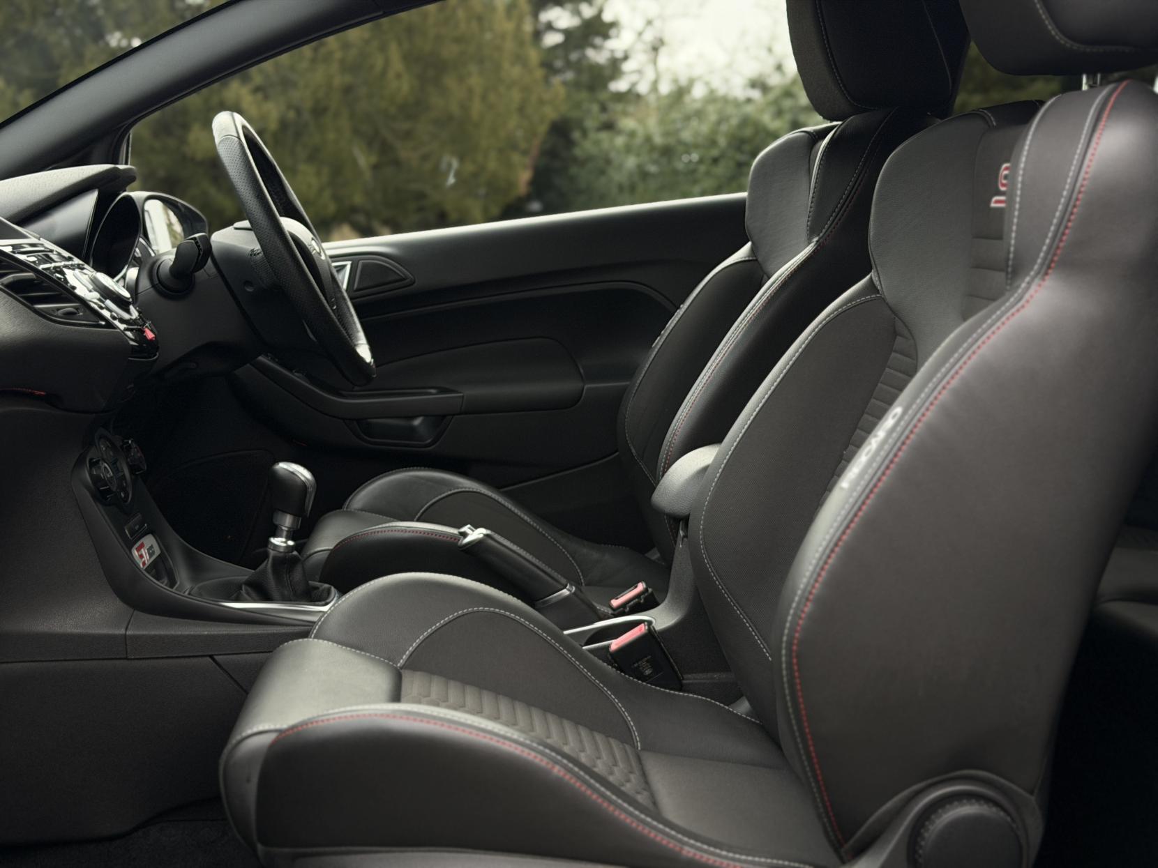 Ford Fiesta 1.6T EcoBoost ST-200 Hatchback 3dr Petrol Manual Euro 6 (200 ps)