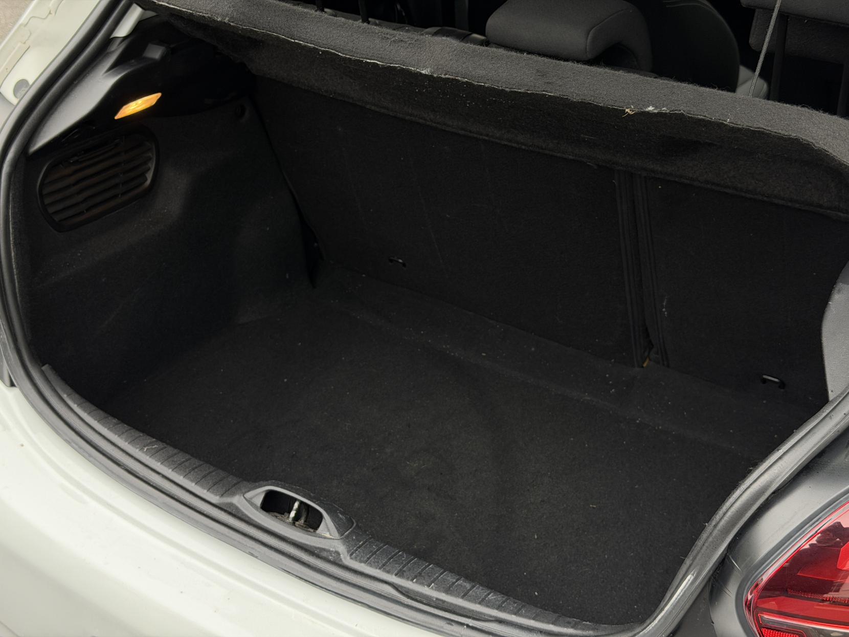 Peugeot 208 1.2 PureTech Black Edition Hatchback 3dr Petrol Manual Euro 6 (82 ps)