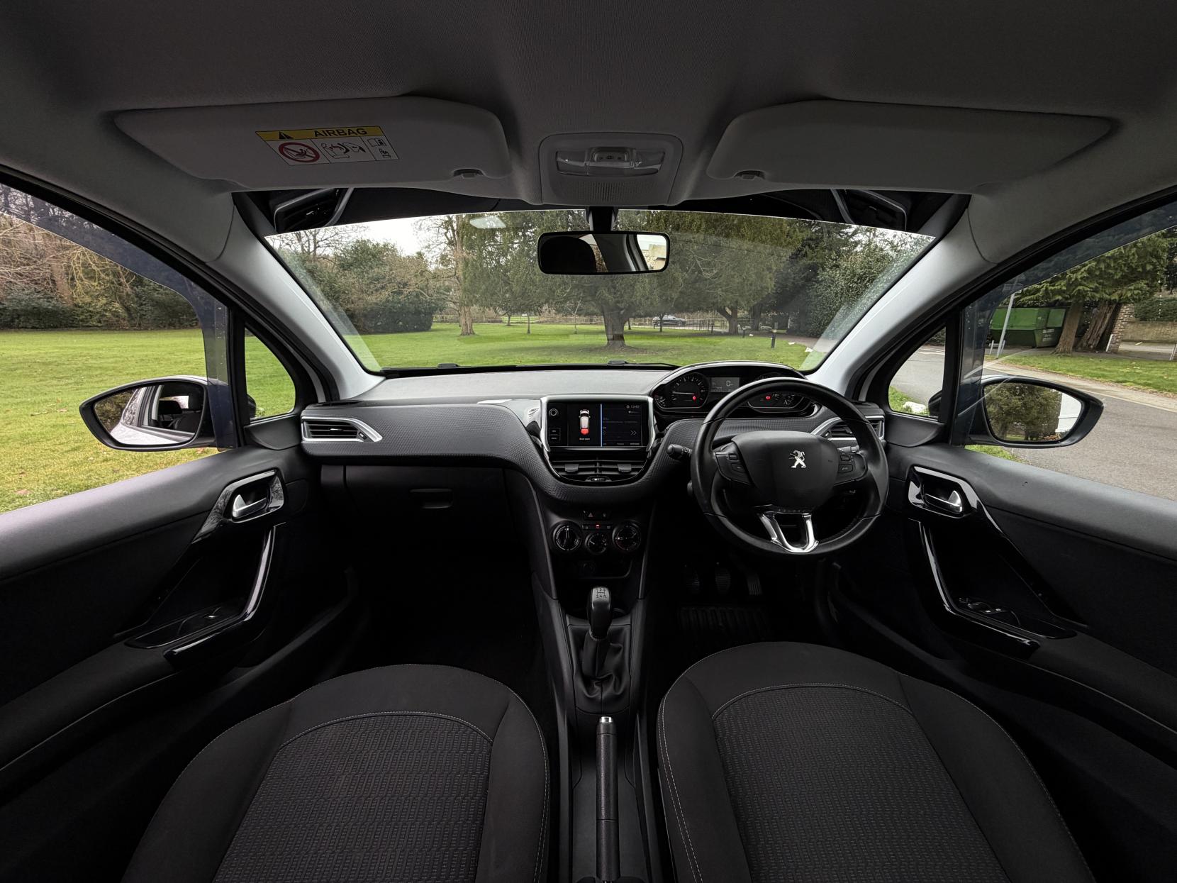 Peugeot 208 1.2 PureTech Black Edition Hatchback 3dr Petrol Manual Euro 6 (82 ps)