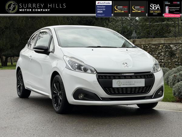 Peugeot 208 1.2 PureTech Black Edition Hatchback 3dr Petrol Manual Euro 6 (82 ps)