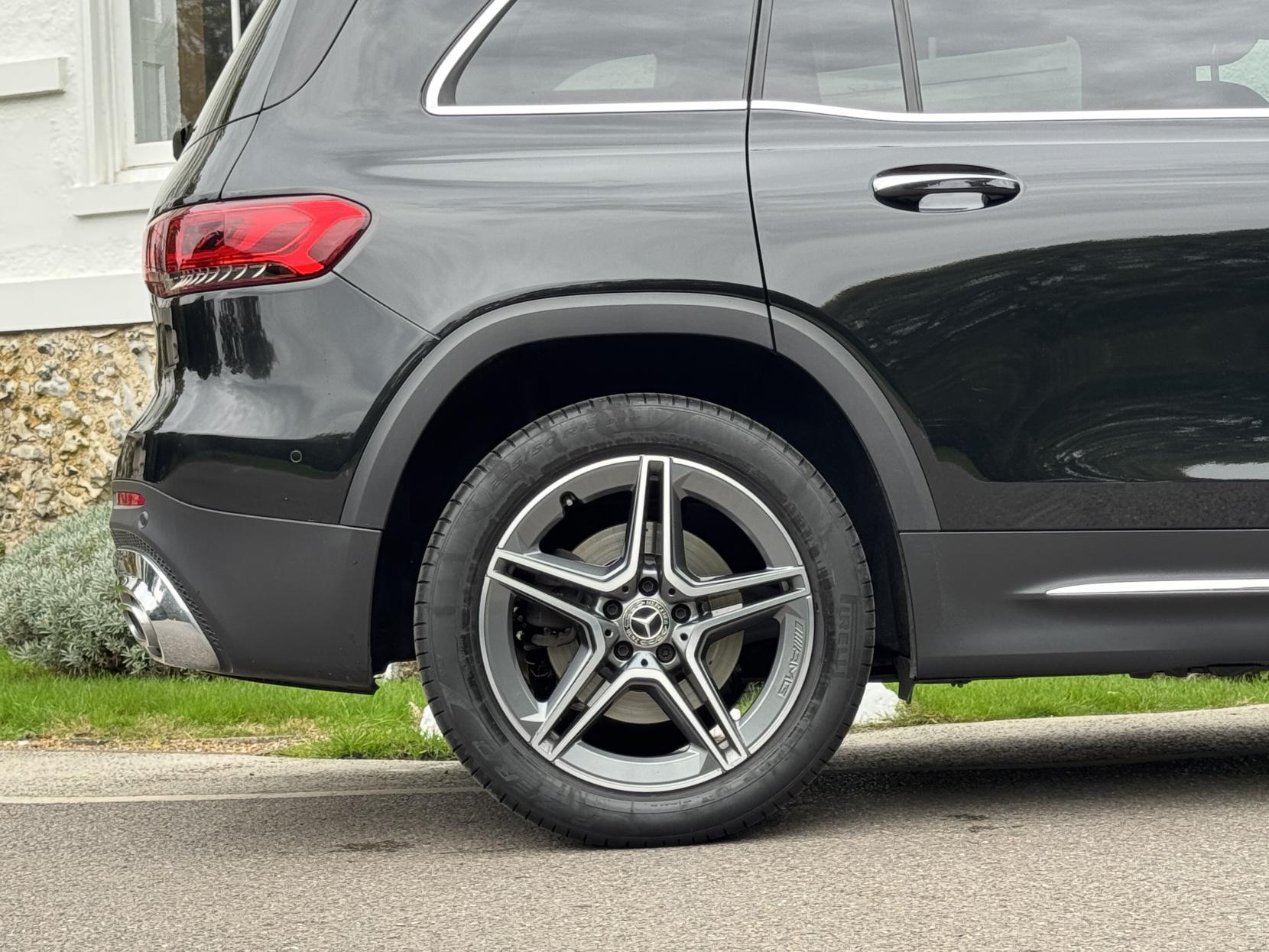 Mercedes-Benz GLB 1.3 GLB200 AMG Line (Premium Plus 2) SUV 5dr Petrol 7G-DCT Euro 6 (s/s) (163 ps)