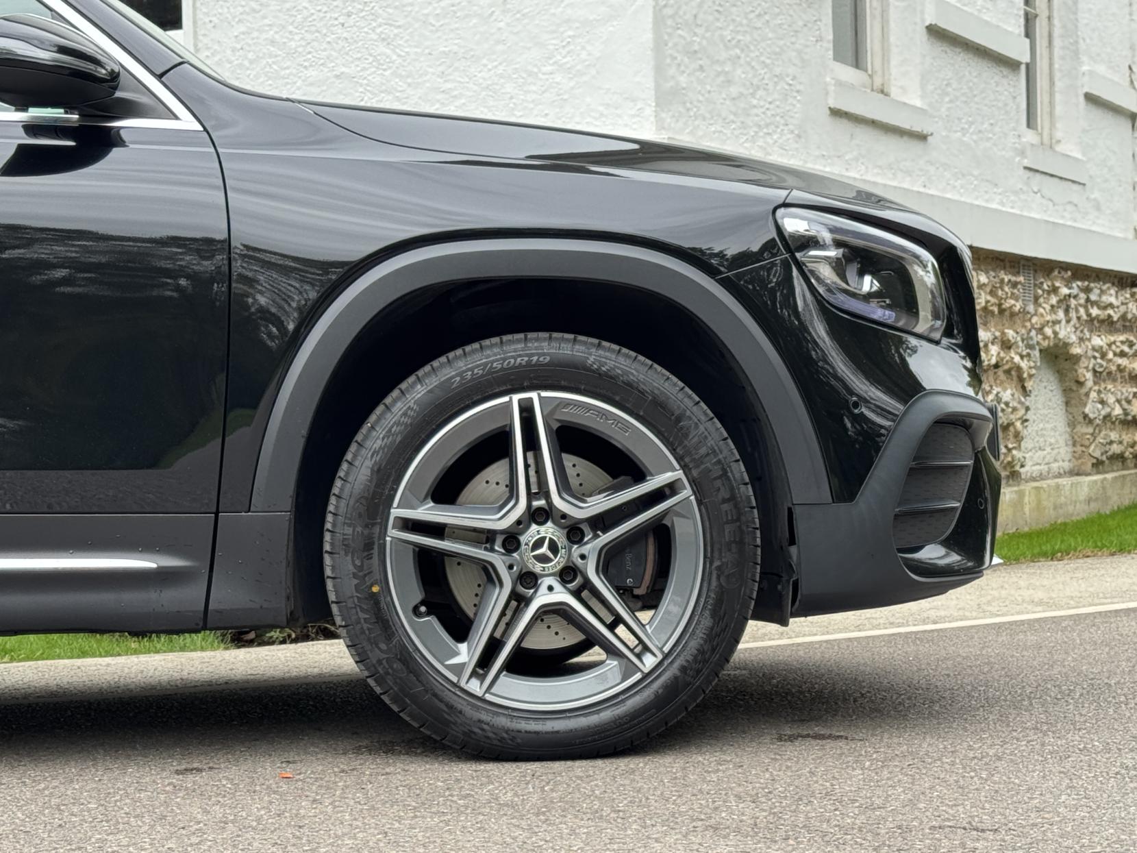 Mercedes-Benz GLB 1.3 GLB200 AMG Line (Premium Plus 2) SUV 5dr Petrol 7G-DCT Euro 6 (s/s) (163 ps)
