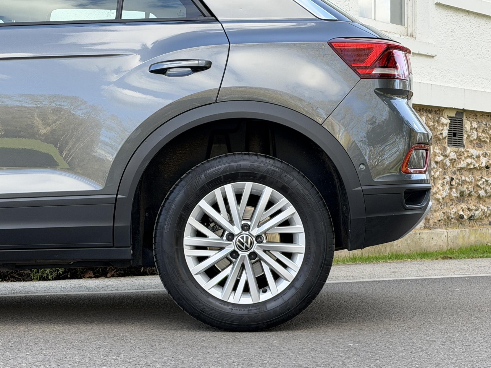 Volkswagen T-Roc 1.0 TSI Life SUV 5dr Petrol Manual Euro 6 (s/s) (110 ps)