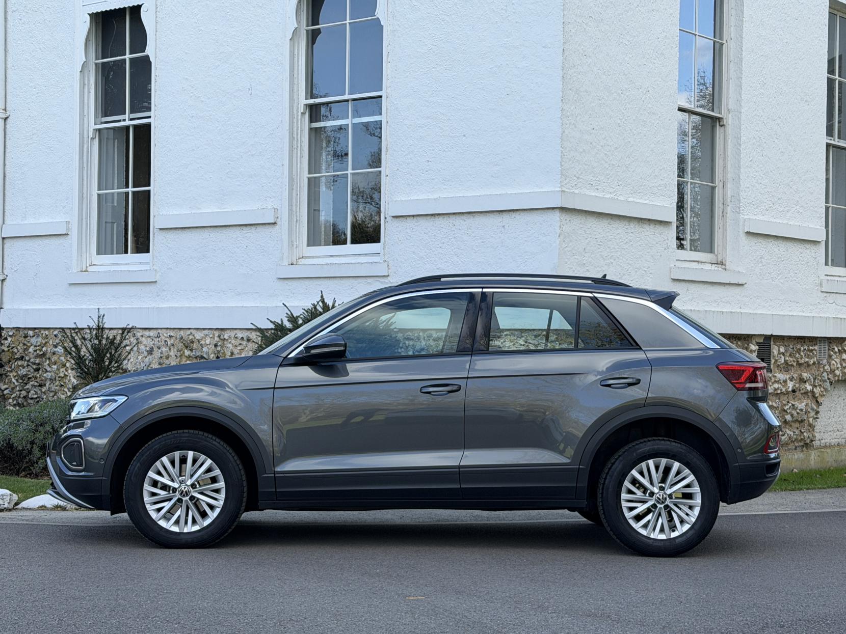 Volkswagen T-Roc 1.0 TSI Life SUV 5dr Petrol Manual Euro 6 (s/s) (110 ps)