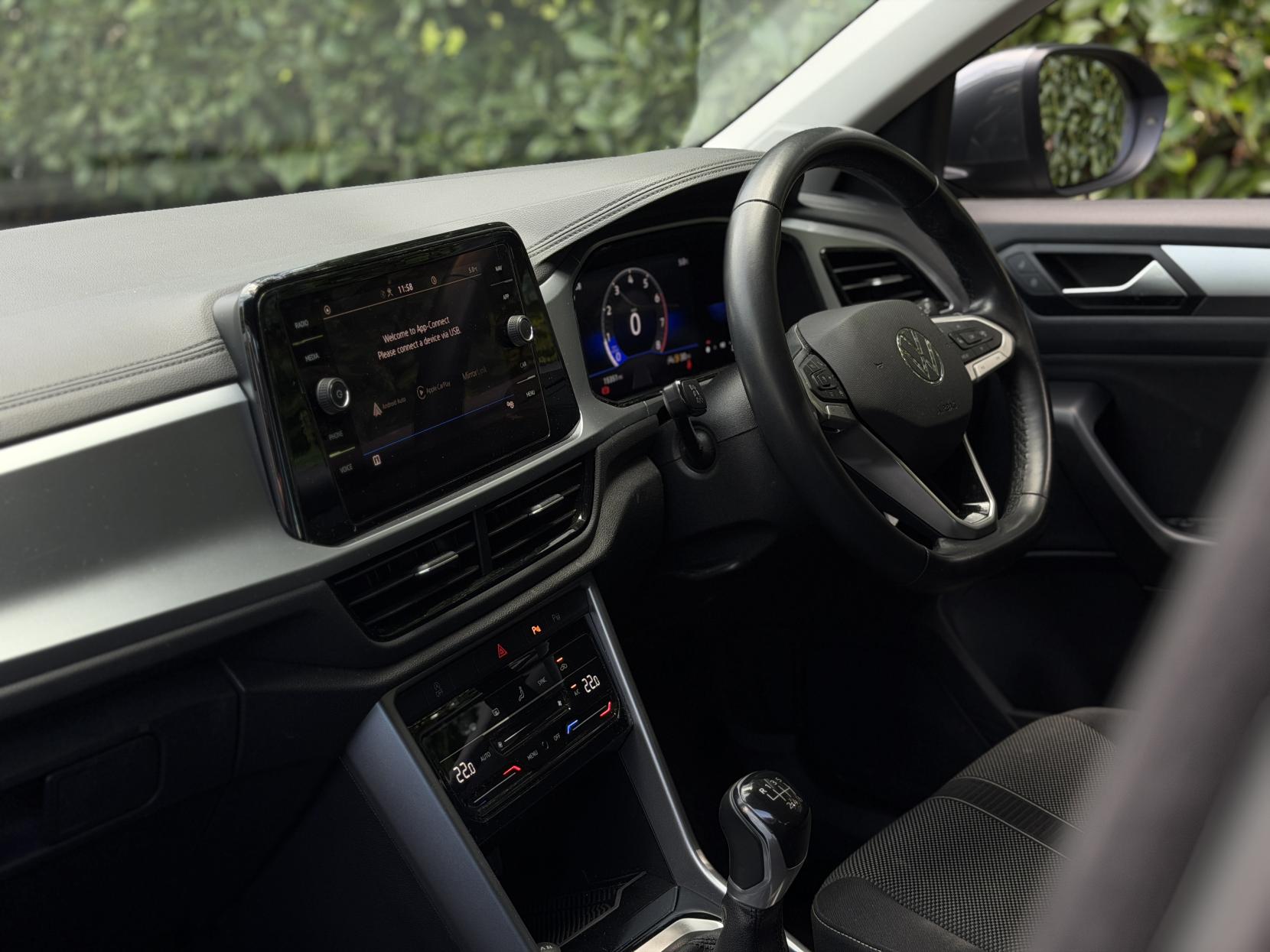 Volkswagen T-Roc 1.0 TSI Life SUV 5dr Petrol Manual Euro 6 (s/s) (110 ps)