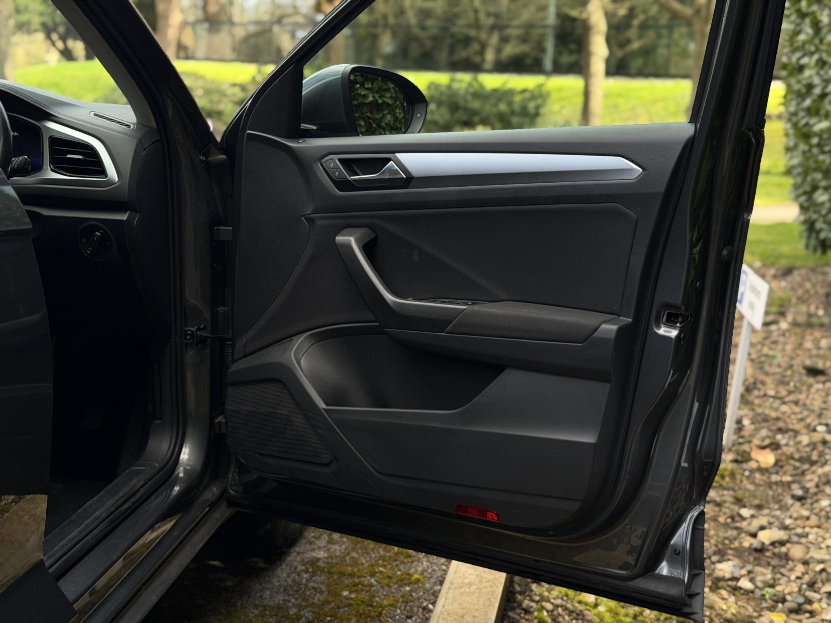 Volkswagen T-Roc 1.0 TSI Life SUV 5dr Petrol Manual Euro 6 (s/s) (110 ps)