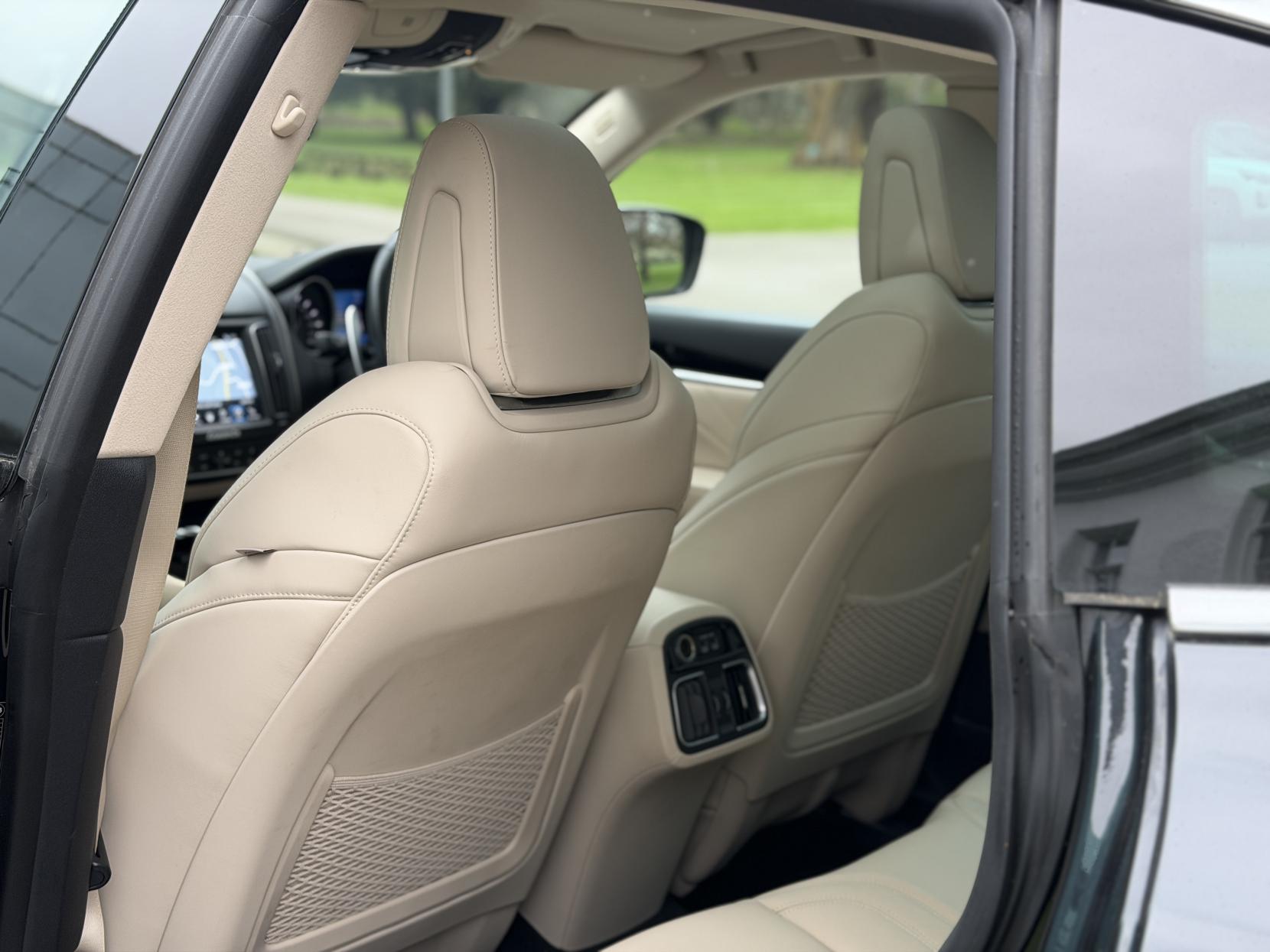 Maserati Levante 3.0 V6 GranSport Nerissimo SUV 5dr Petrol ZF 4WD Euro 6 (s/s) (350 ps)