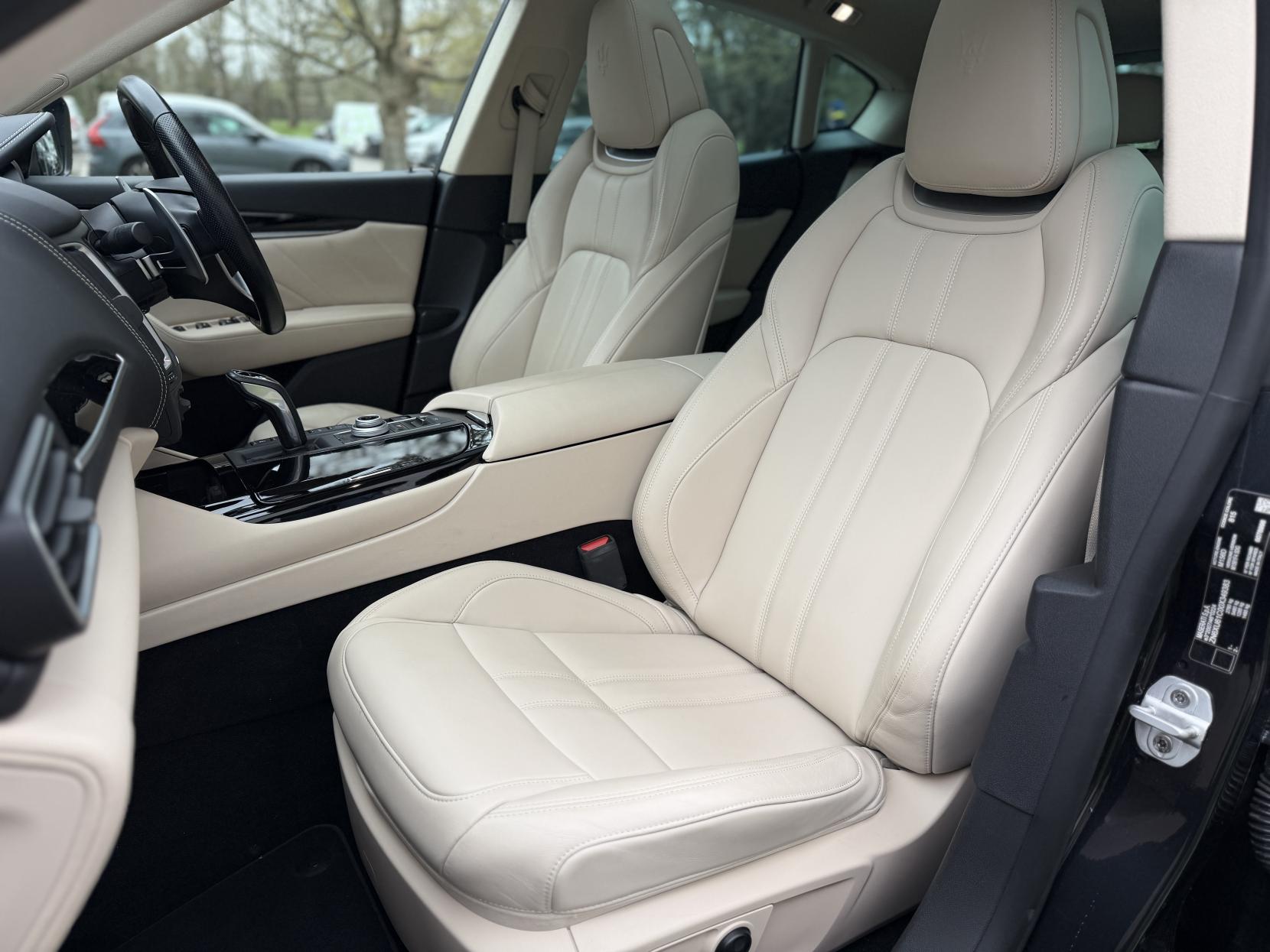 Maserati Levante 3.0 V6 GranSport Nerissimo SUV 5dr Petrol ZF 4WD Euro 6 (s/s) (350 ps)