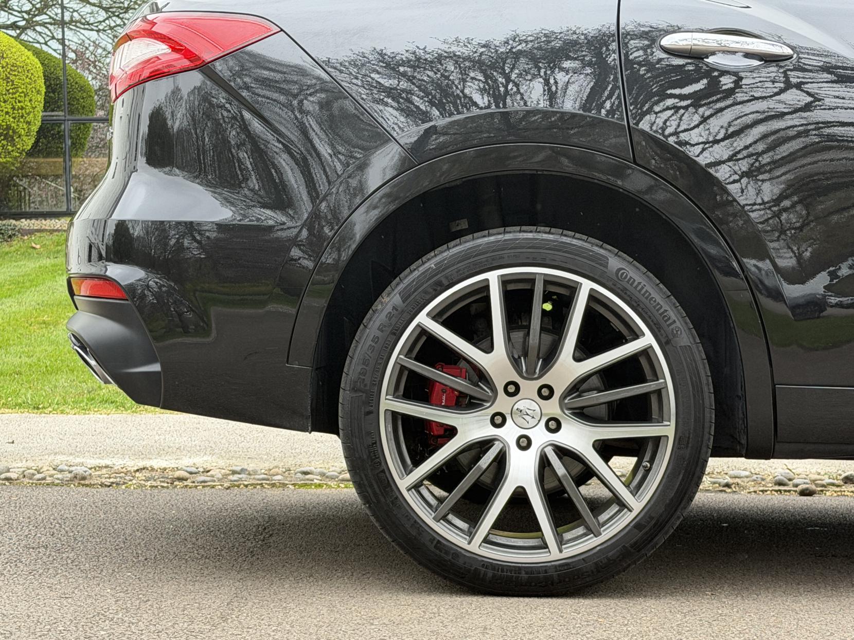 Maserati Levante 3.0 V6 GranSport Nerissimo SUV 5dr Petrol ZF 4WD Euro 6 (s/s) (350 ps)