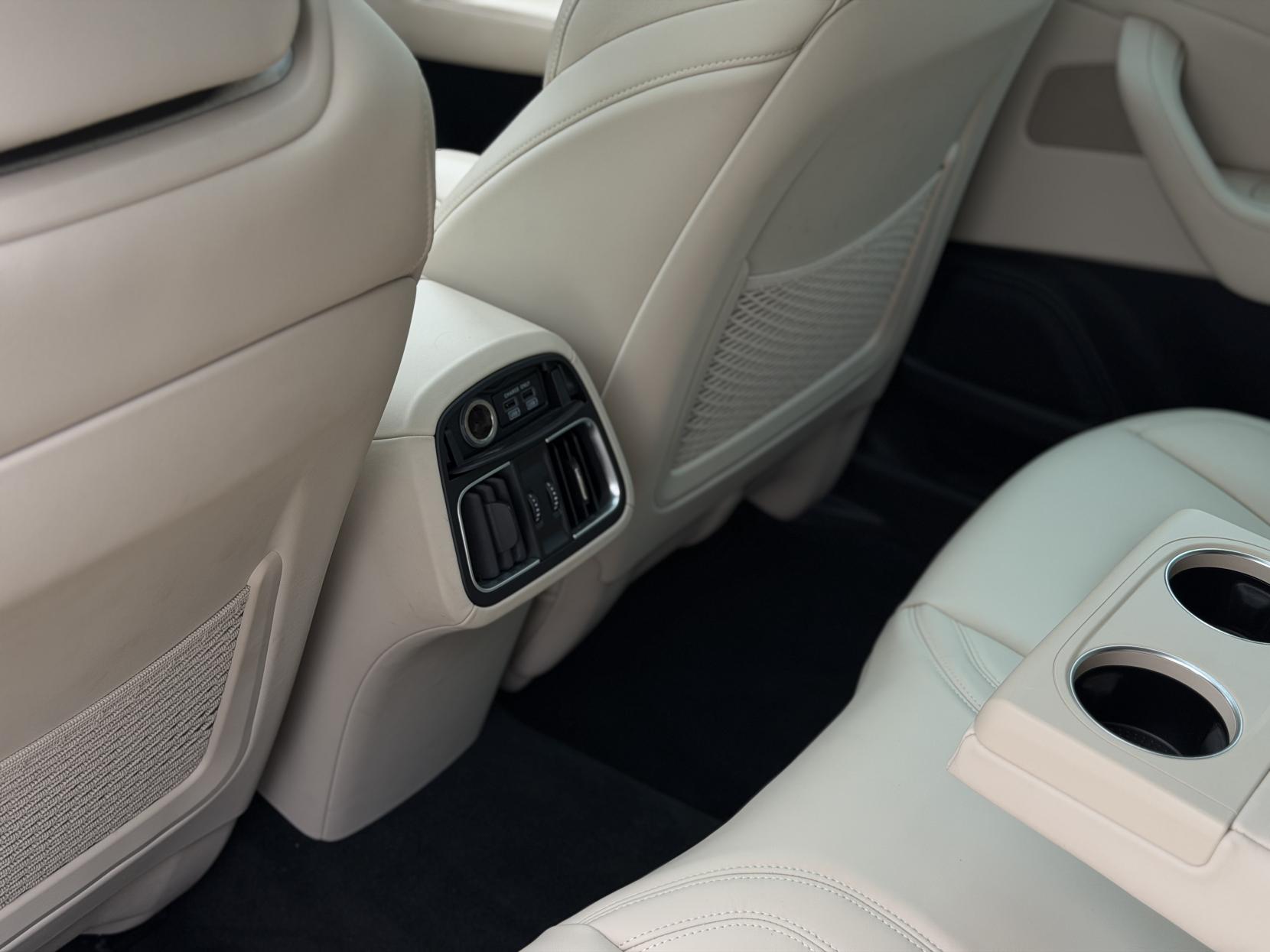 Maserati Levante 3.0 V6 GranSport Nerissimo SUV 5dr Petrol ZF 4WD Euro 6 (s/s) (350 ps)