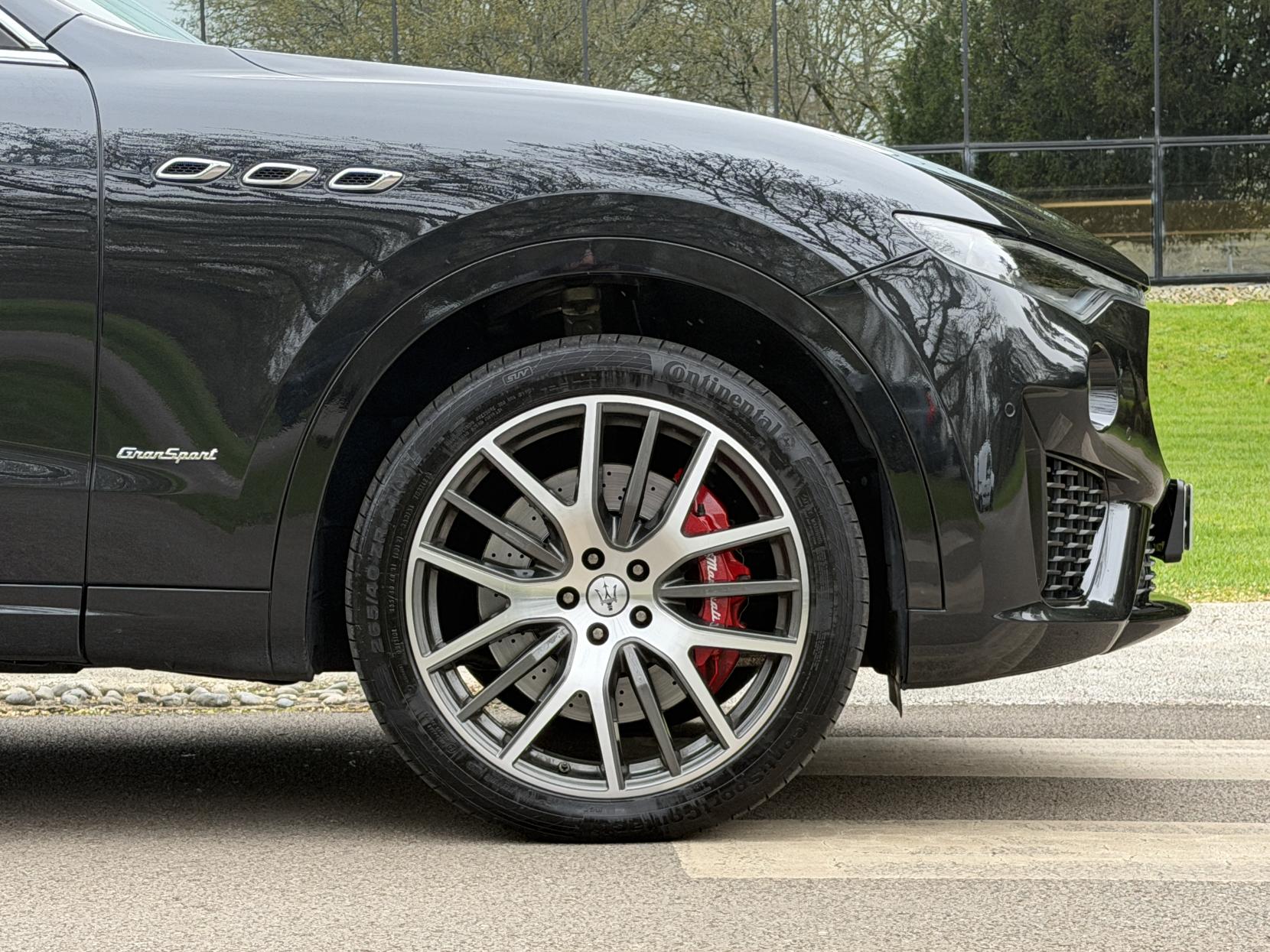 Maserati Levante 3.0 V6 GranSport Nerissimo SUV 5dr Petrol ZF 4WD Euro 6 (s/s) (350 ps)